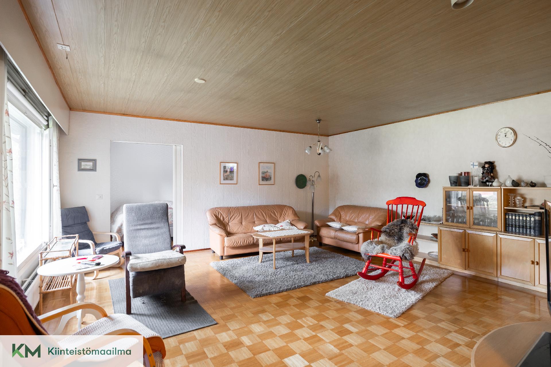 Oksapolku 1, Aittakorpi, Kotka