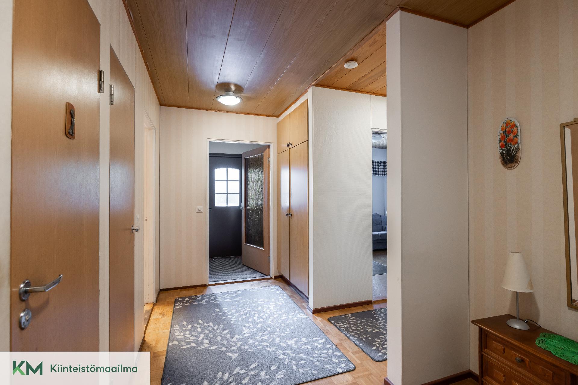 Oksapolku 1, Aittakorpi, Kotka