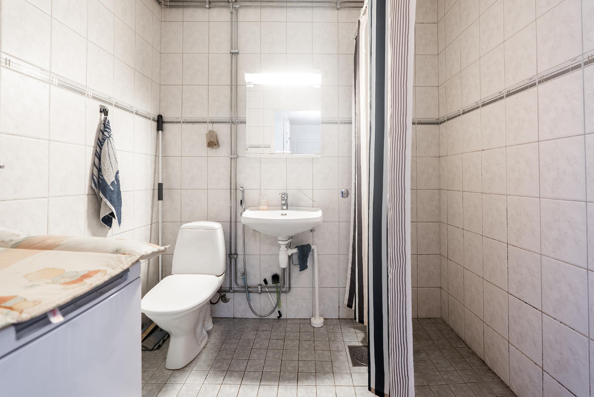 Maakotkantie 16, Kaukovainio, Oulu