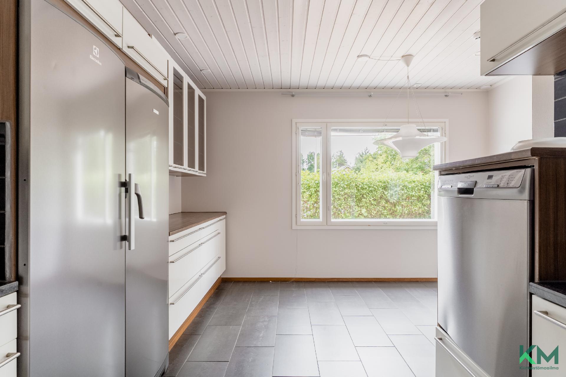 Raiviontie 3b, Paloheinä, Helsinki