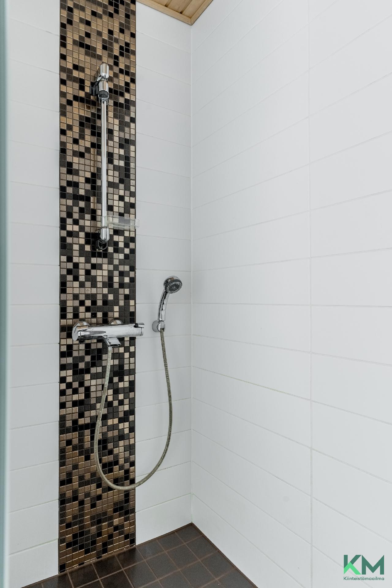 Raiviontie 3b, Paloheinä, Helsinki