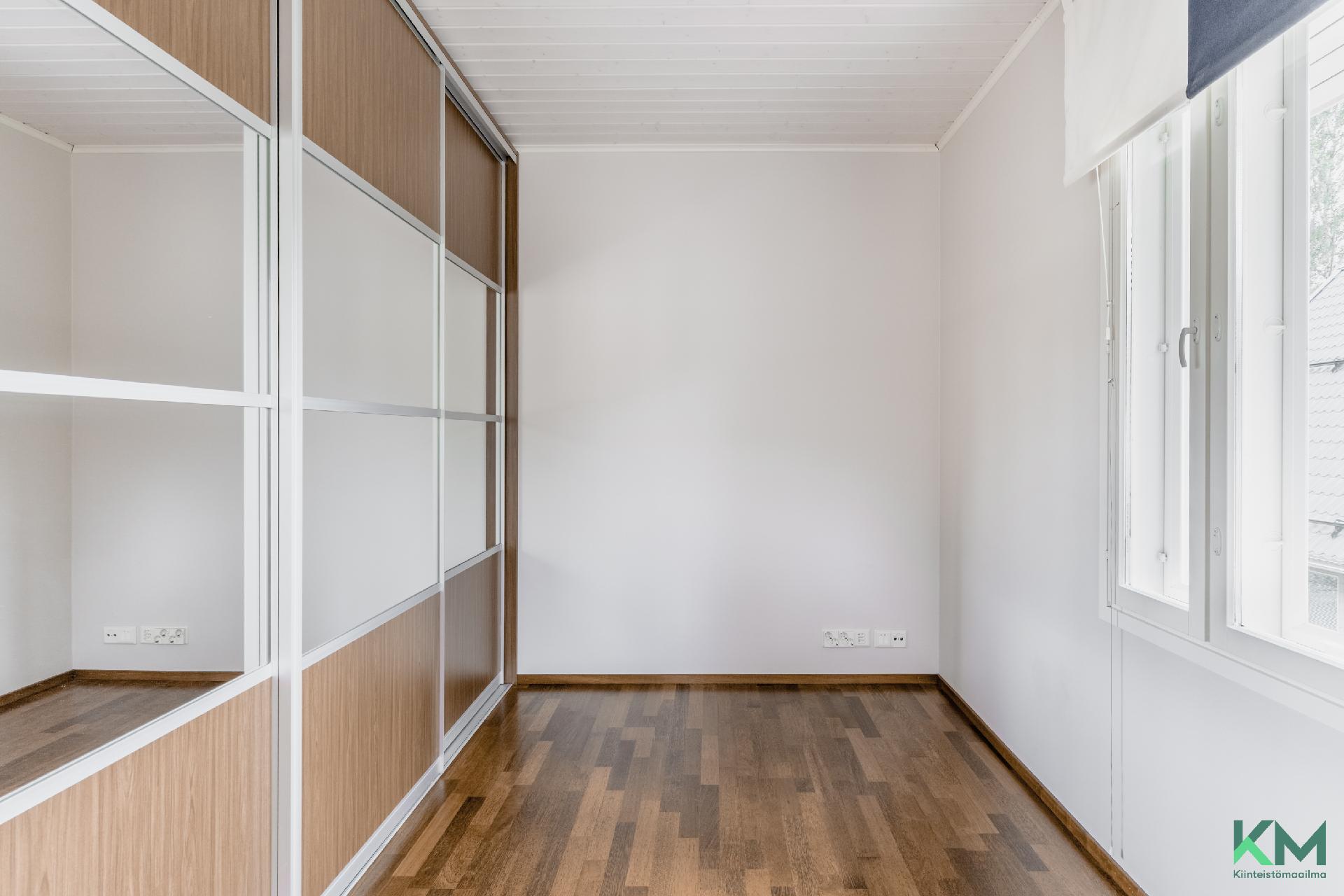 Raiviontie 3b, Paloheinä, Helsinki