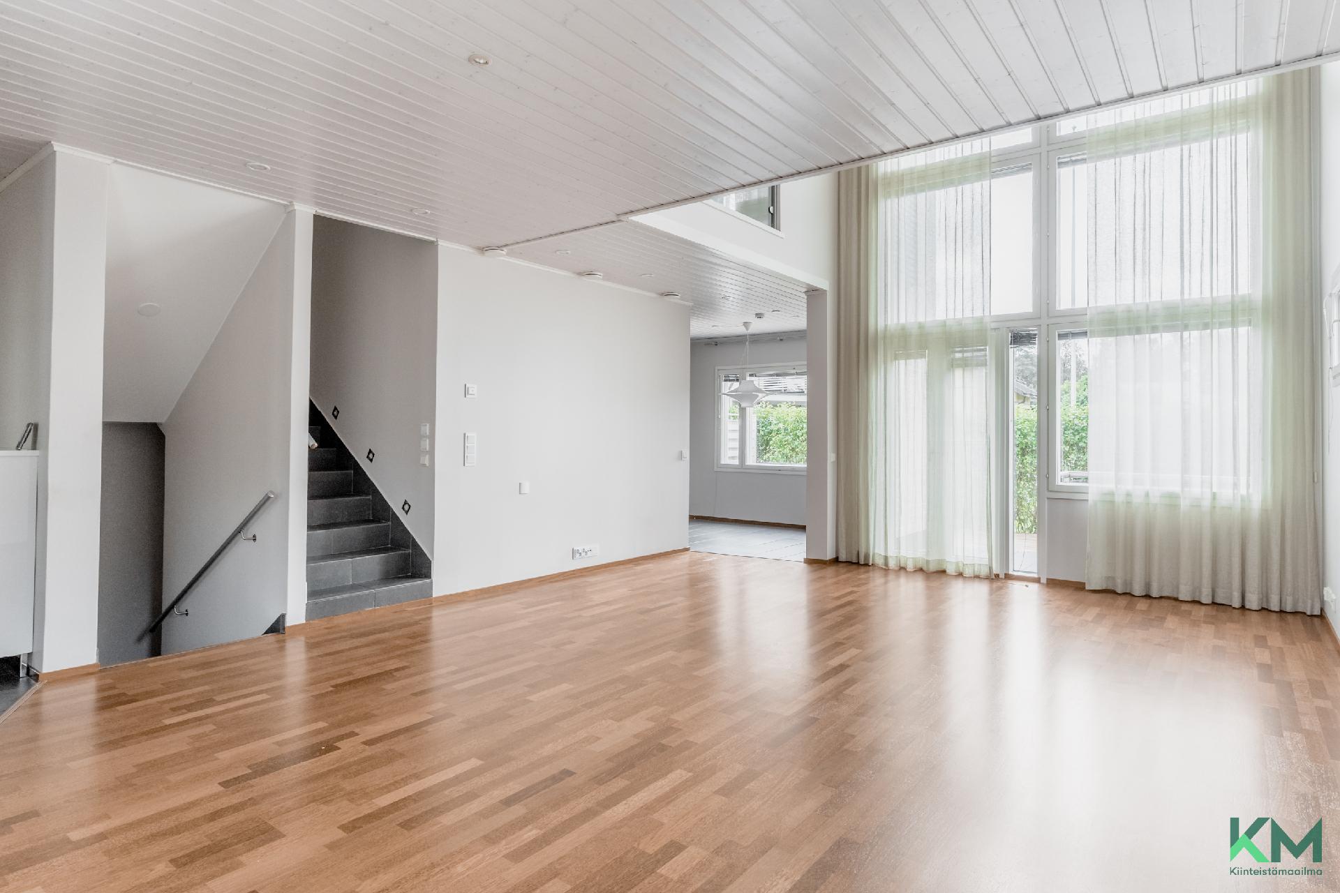 Raiviontie 3b, Paloheinä, Helsinki