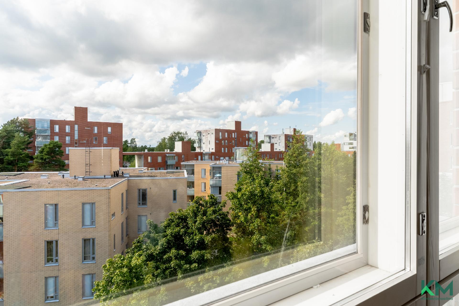 Ikkunoista vehreät näkymät 