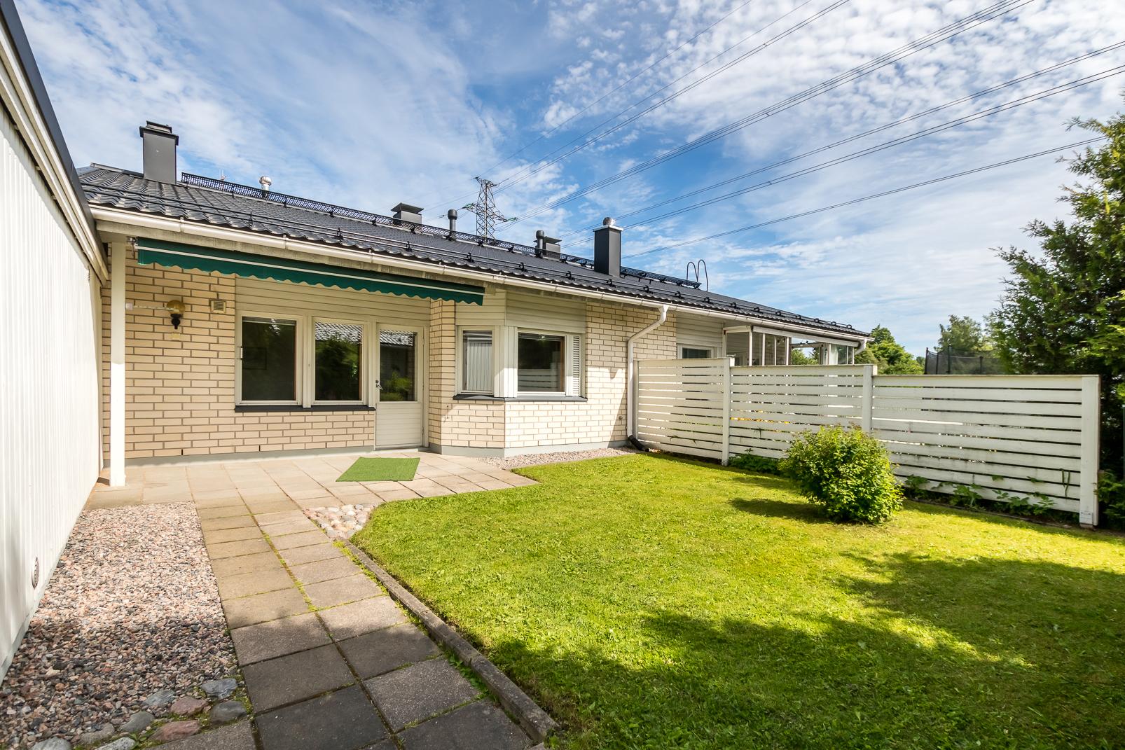 Heinätie 13, Tapaninkylä, Helsinki