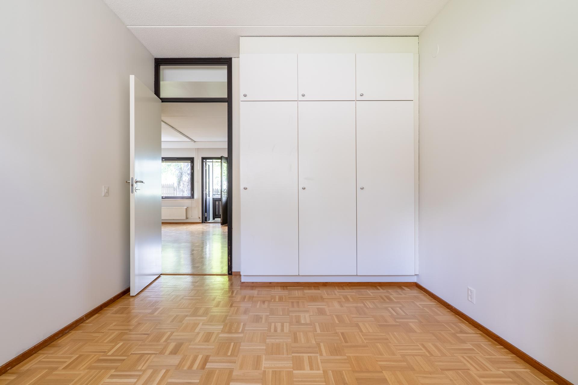 Piispantie 4, Pitäjänmäki, Helsinki