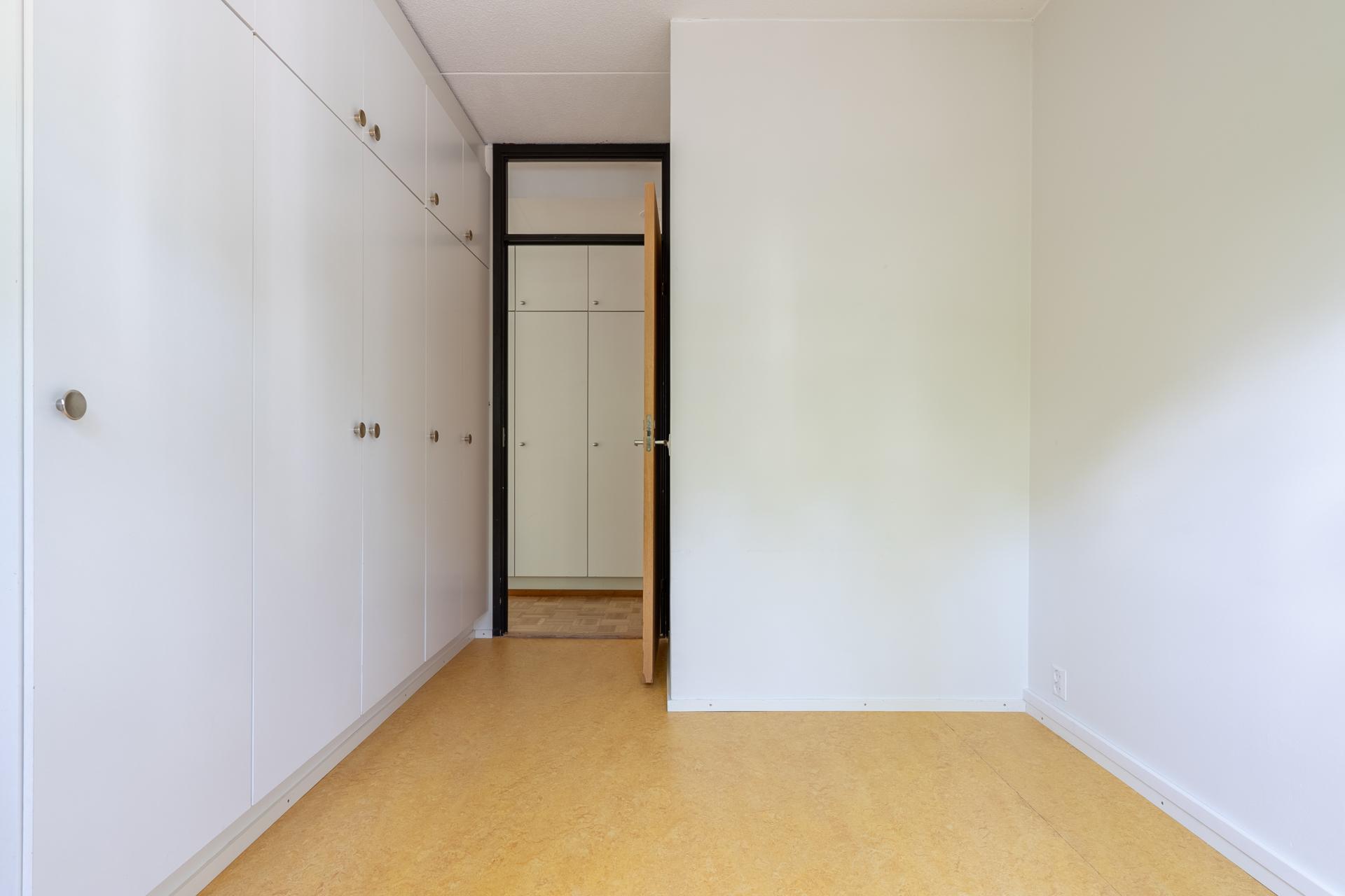 Piispantie 4, Pitäjänmäki, Helsinki