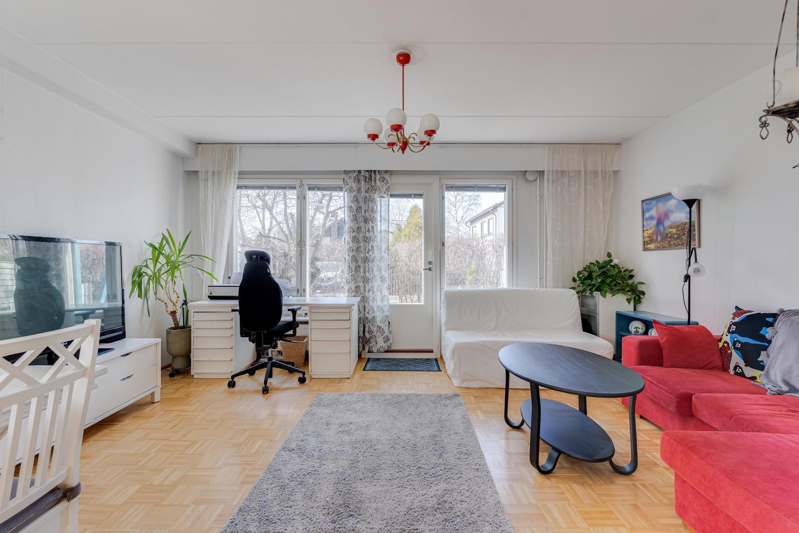 Heinäpellontie 9, Tapaninkylä, Helsinki