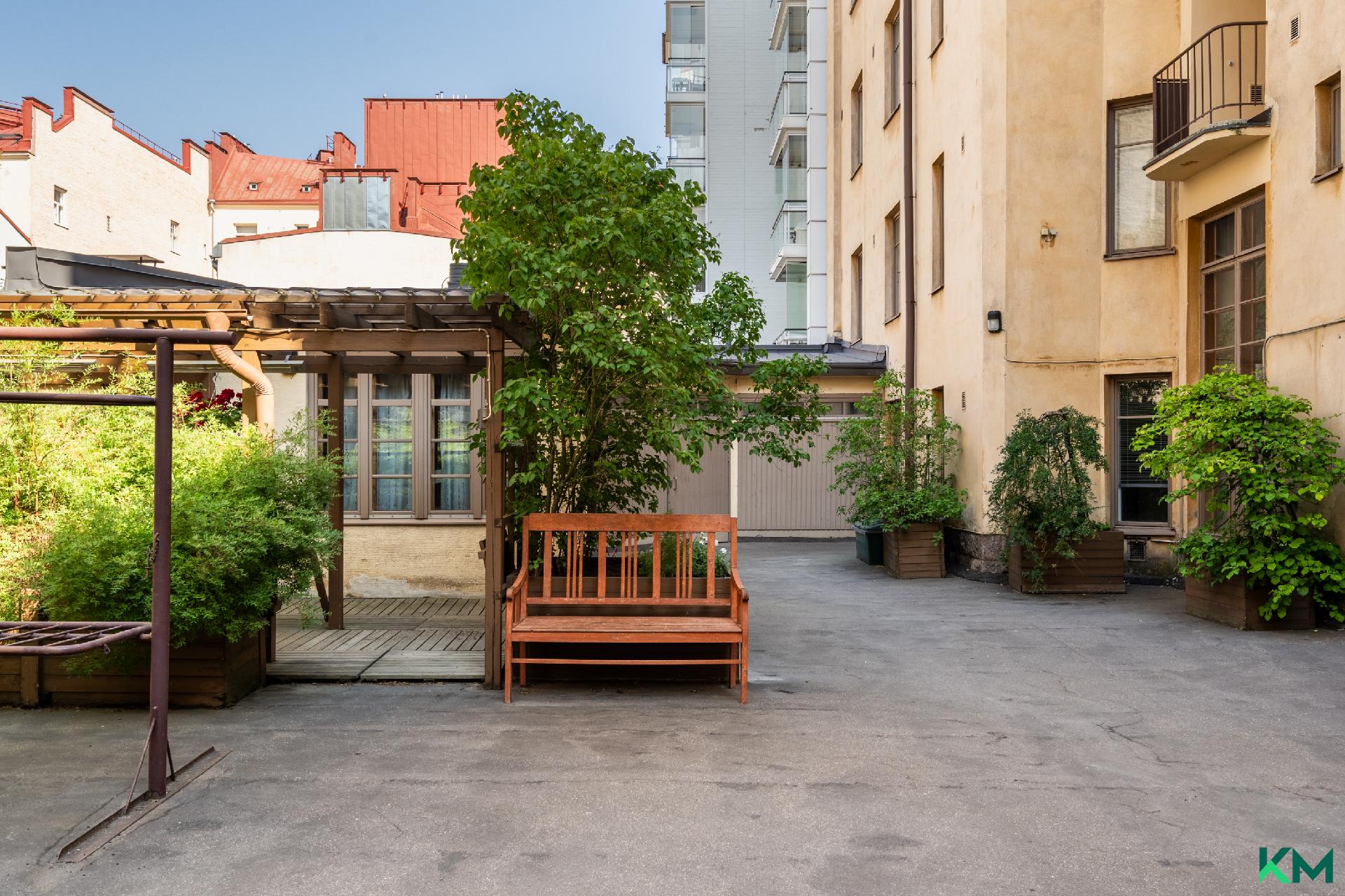 Saariniemenkatu 4, Siltasaari, Helsinki