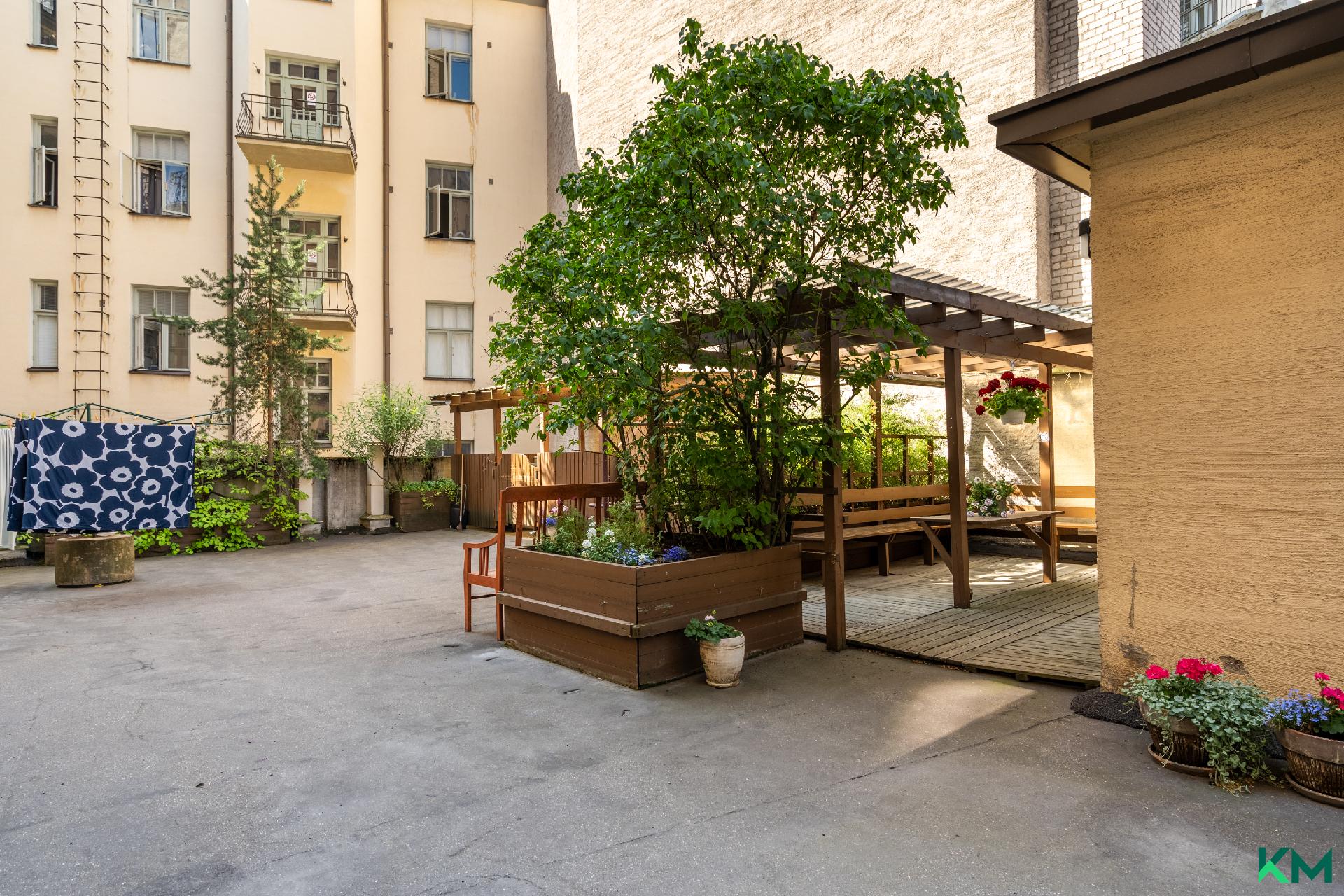 Saariniemenkatu 4, Siltasaari, Helsinki