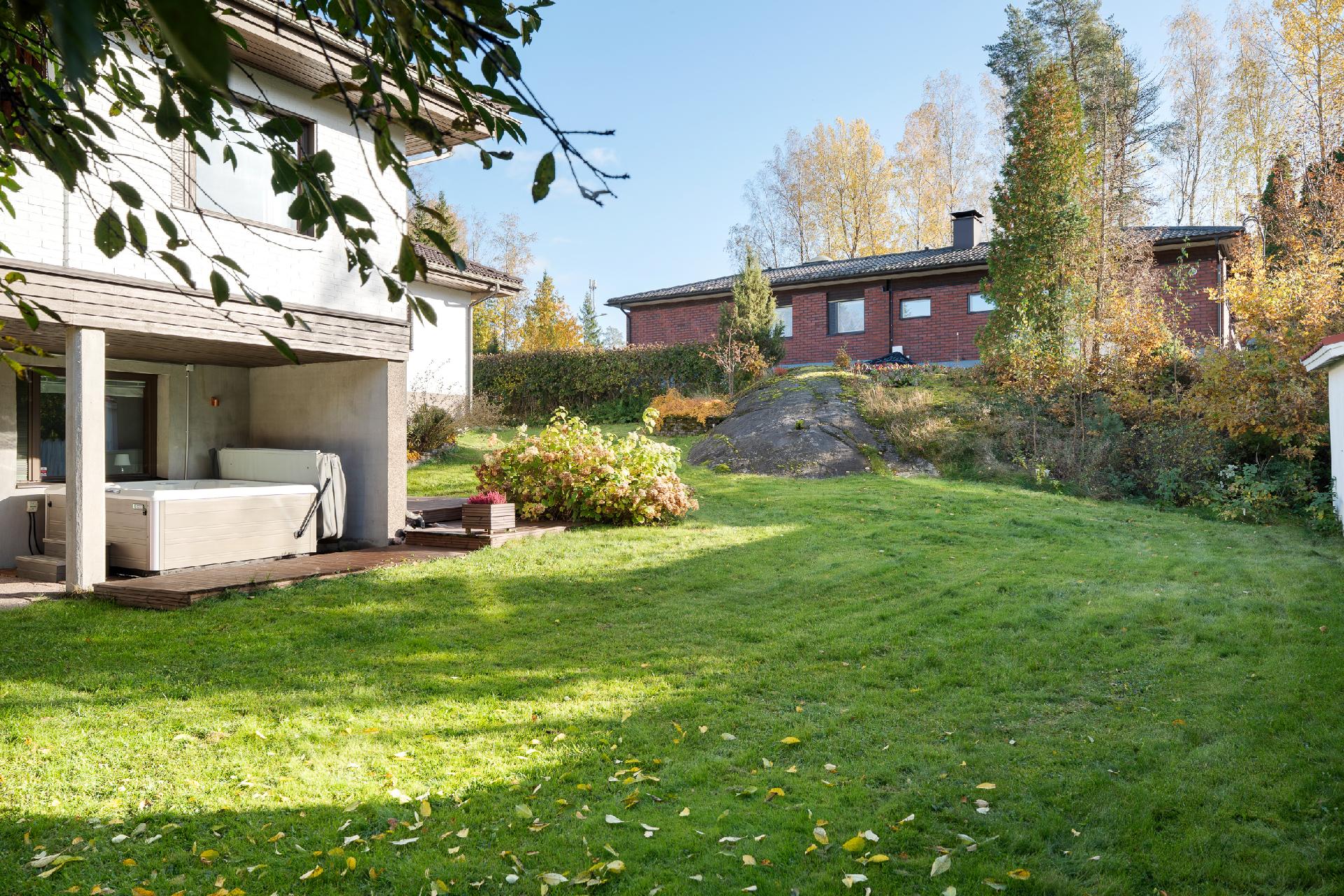 Laaksonpohjantie 15, Laaksolahti, Espoo