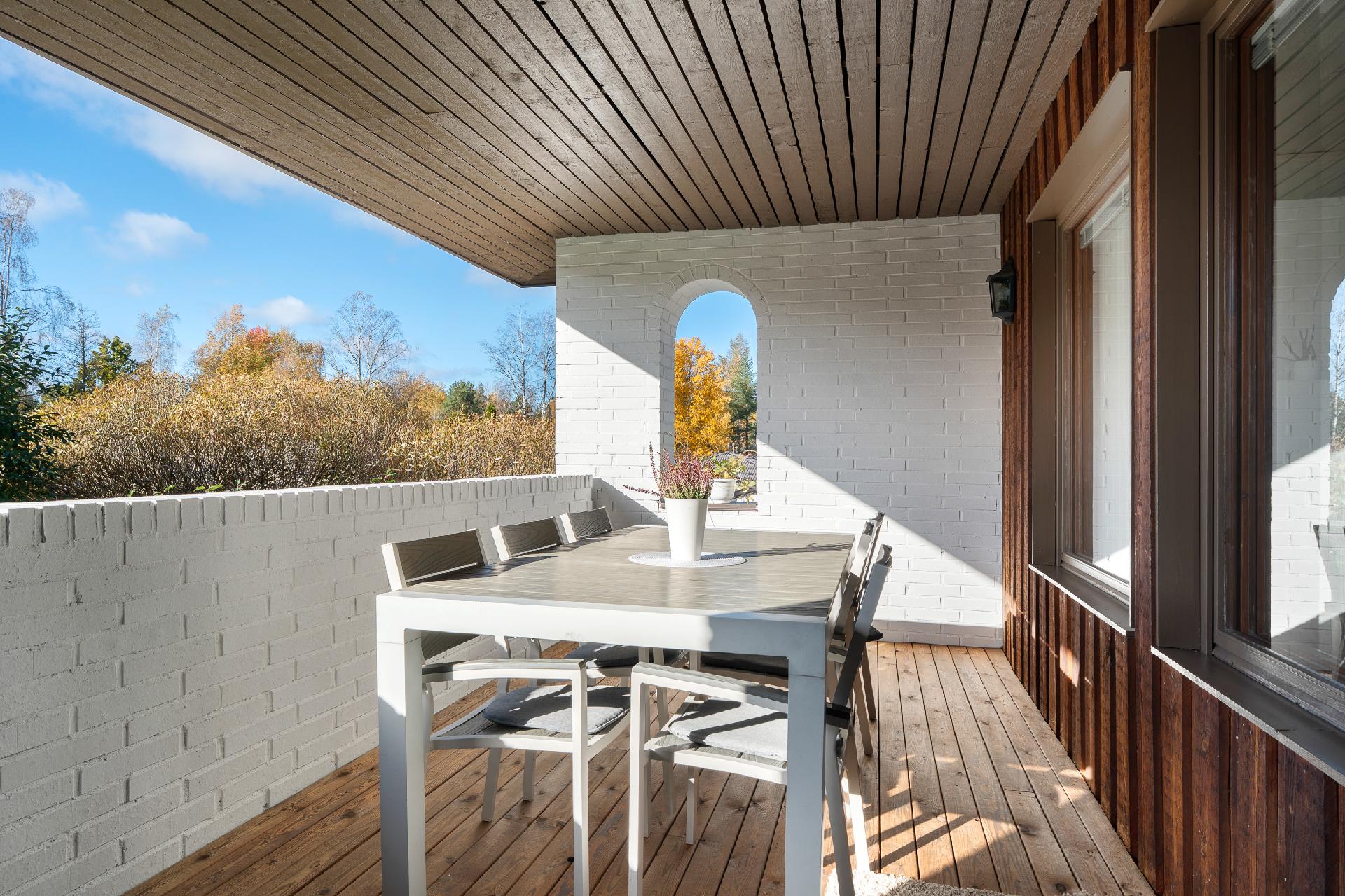 Laaksonpohjantie 15, Laaksolahti, Espoo