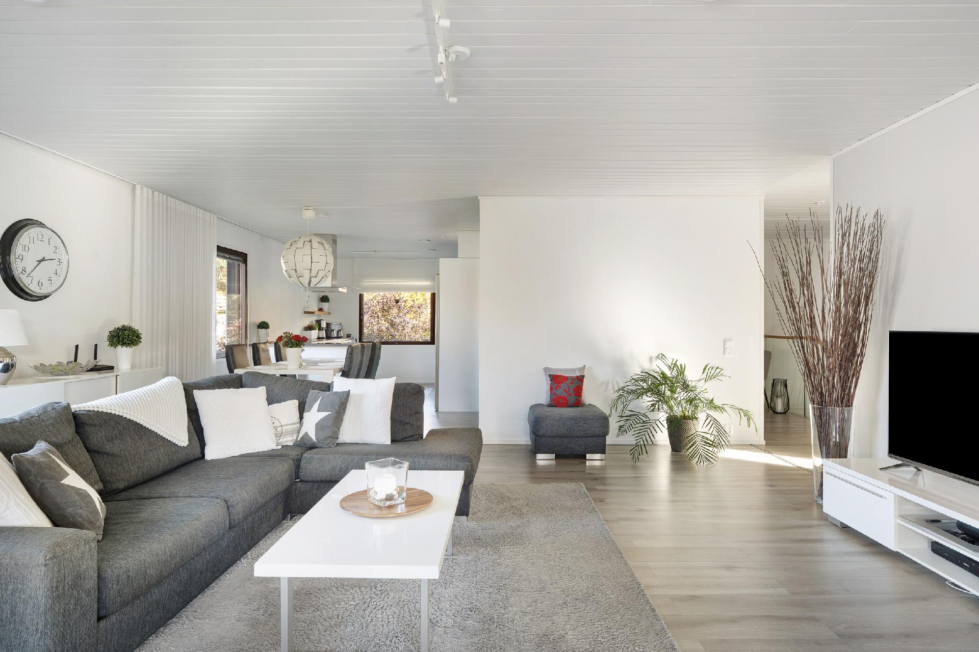 Laaksonpohjantie 15, Laaksolahti, Espoo