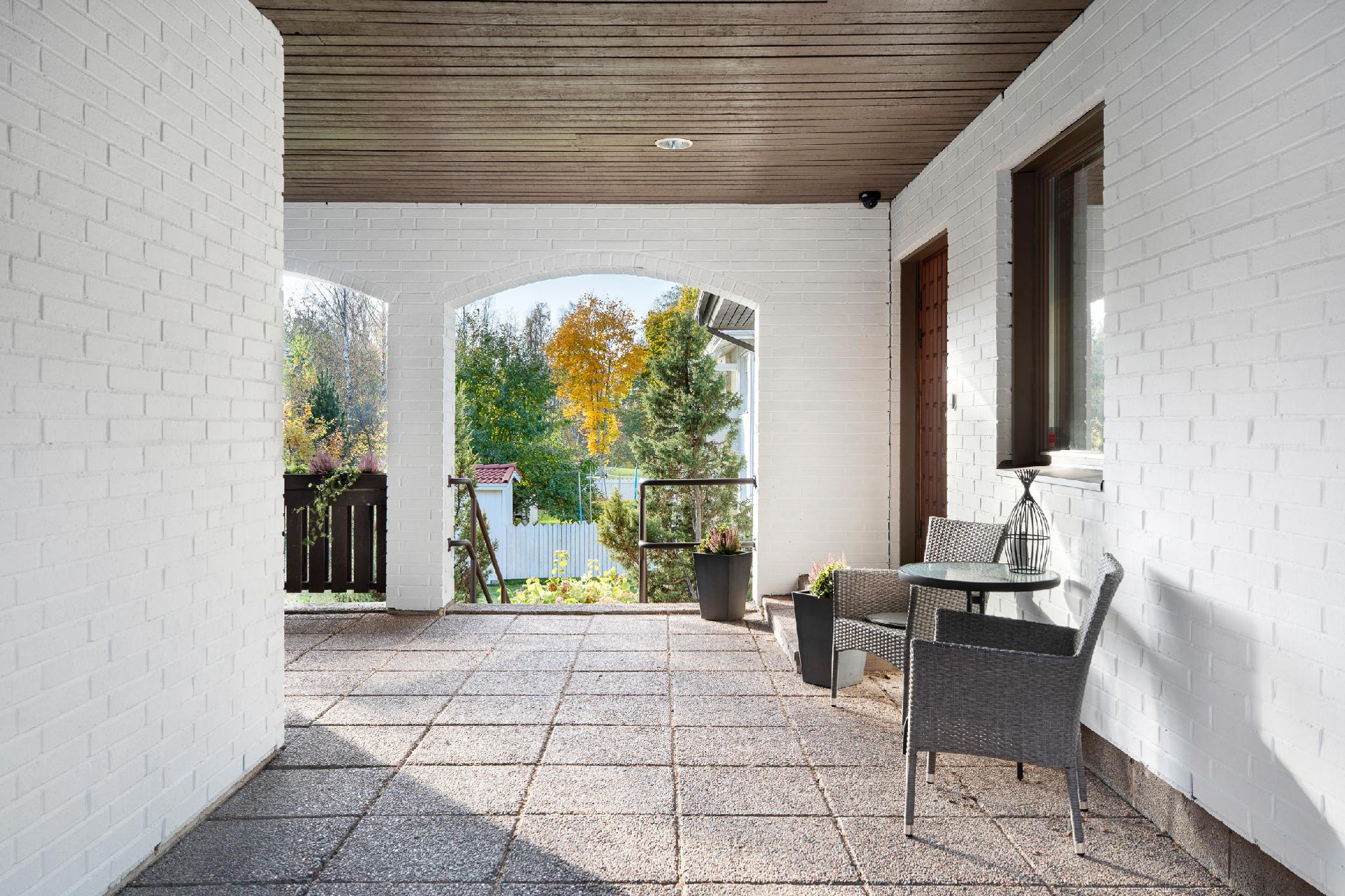 Laaksonpohjantie 15, Laaksolahti, Espoo