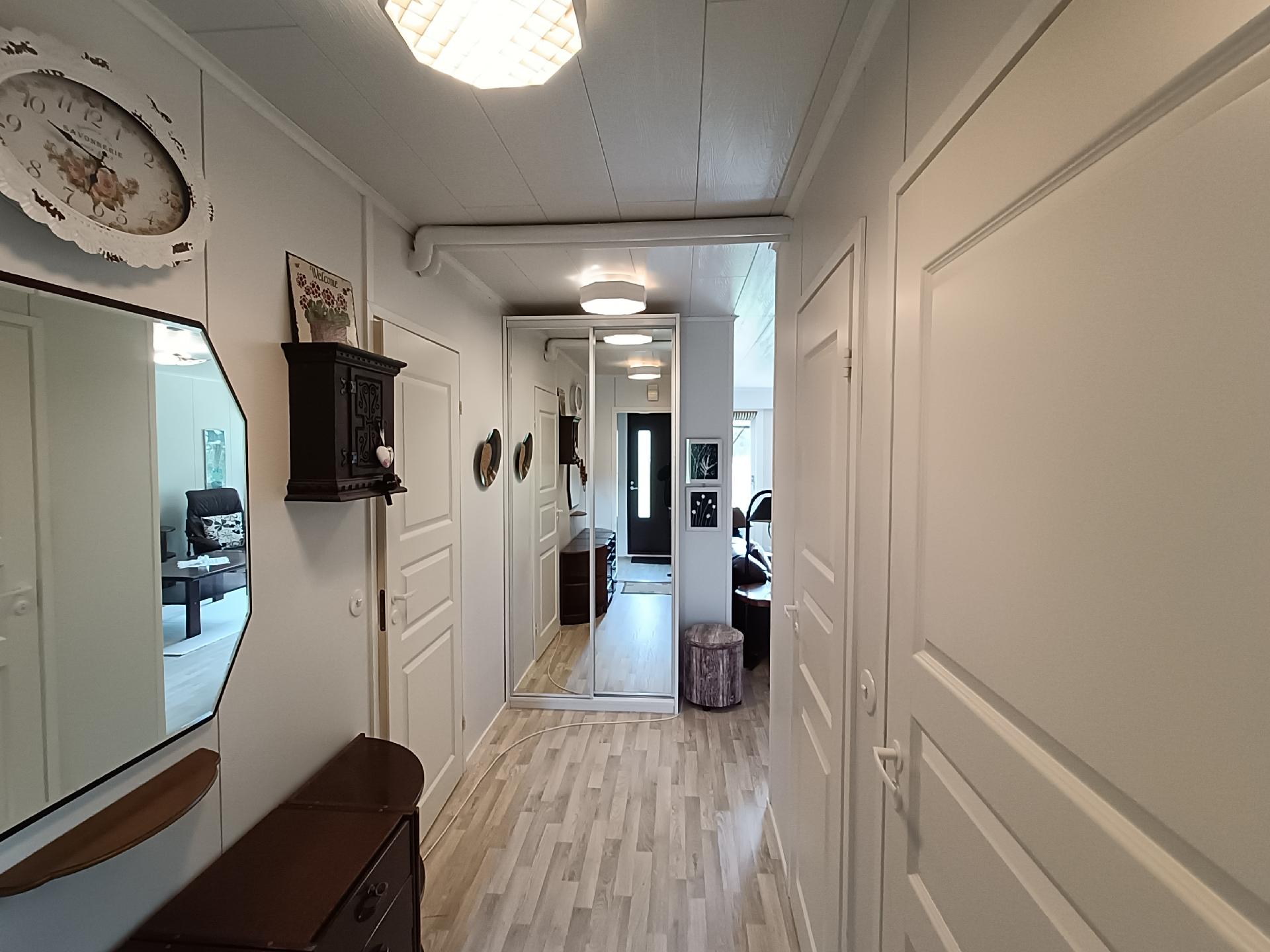 Koulutie 11, Hirvensalmi