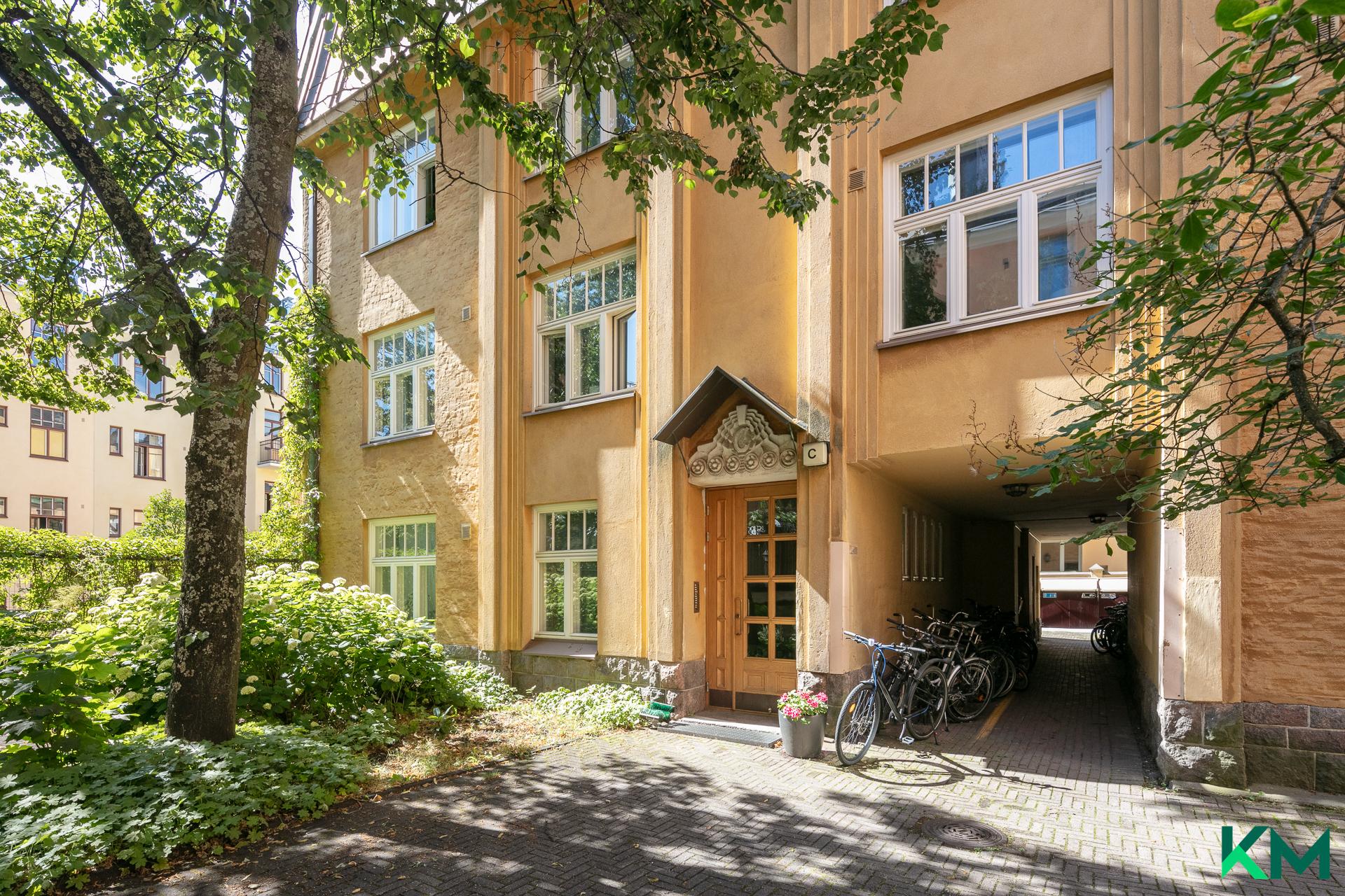 Luotsikatu 14, Katajanokka, Helsinki