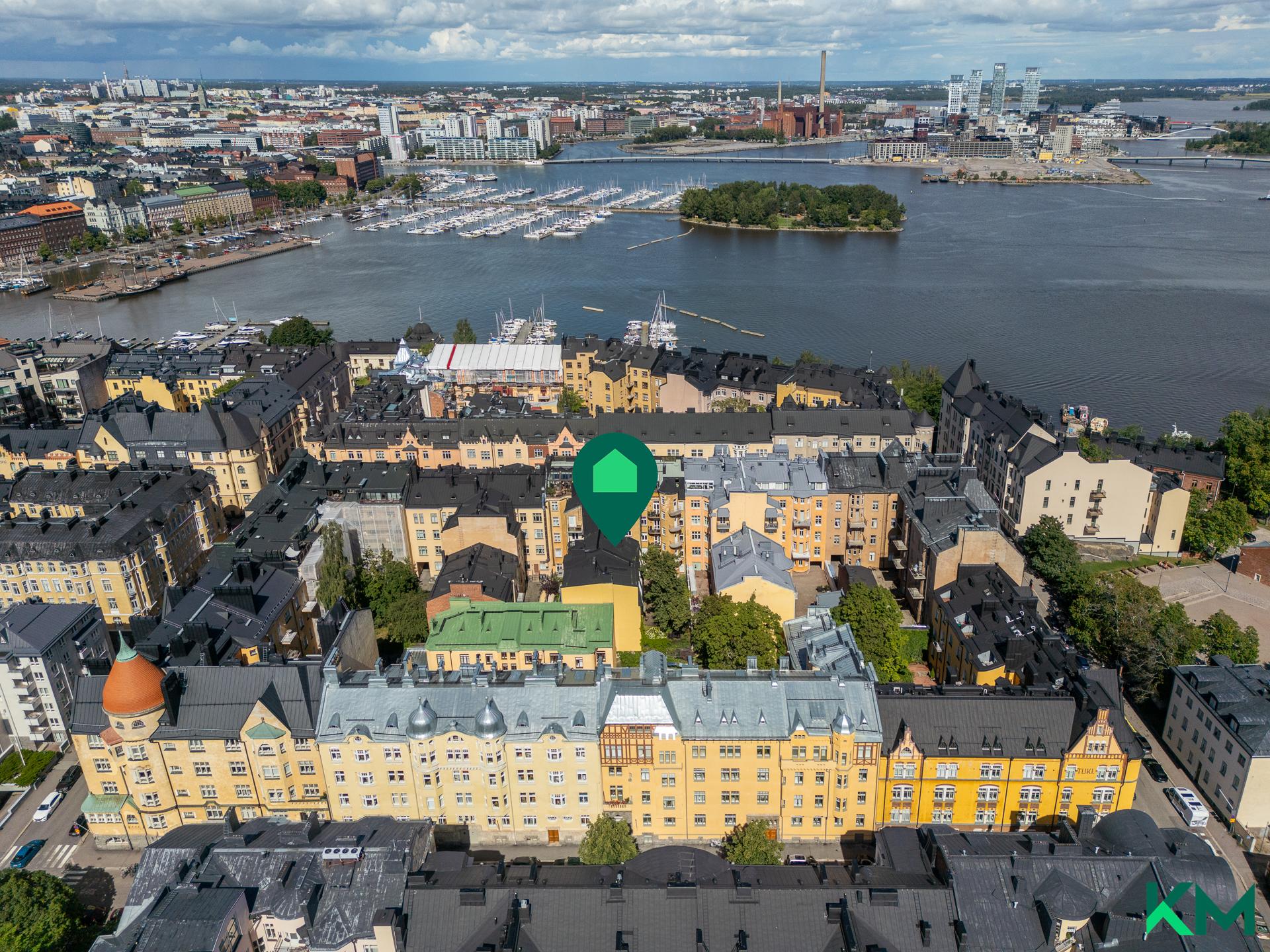 Luotsikatu 14, Katajanokka, Helsinki