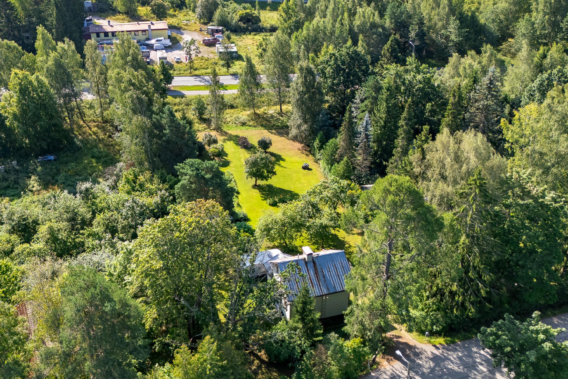 Kirkkonummentie 18, Friisinmäki, Espoo