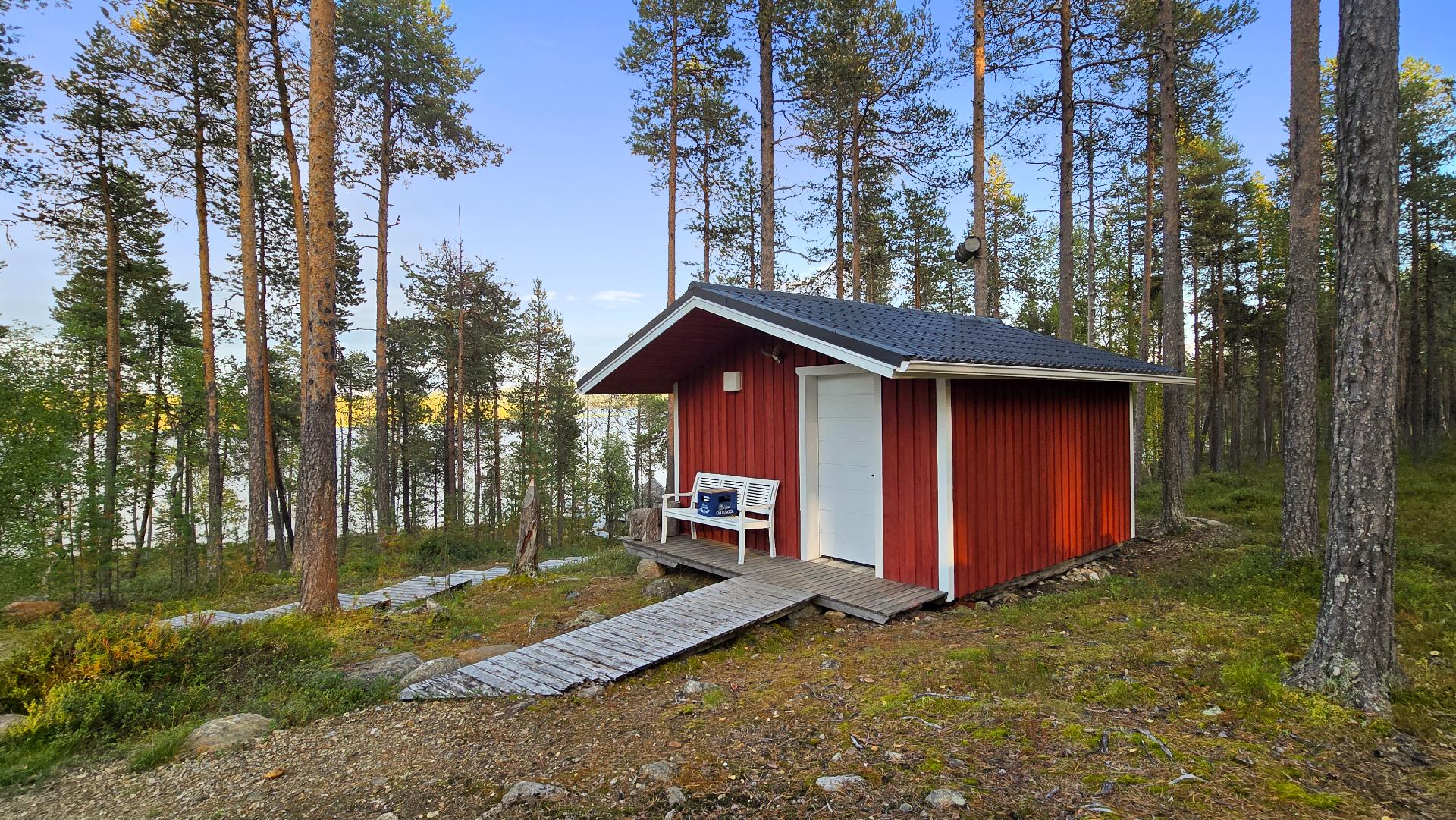 Kylmä ulkovarasto/verstas