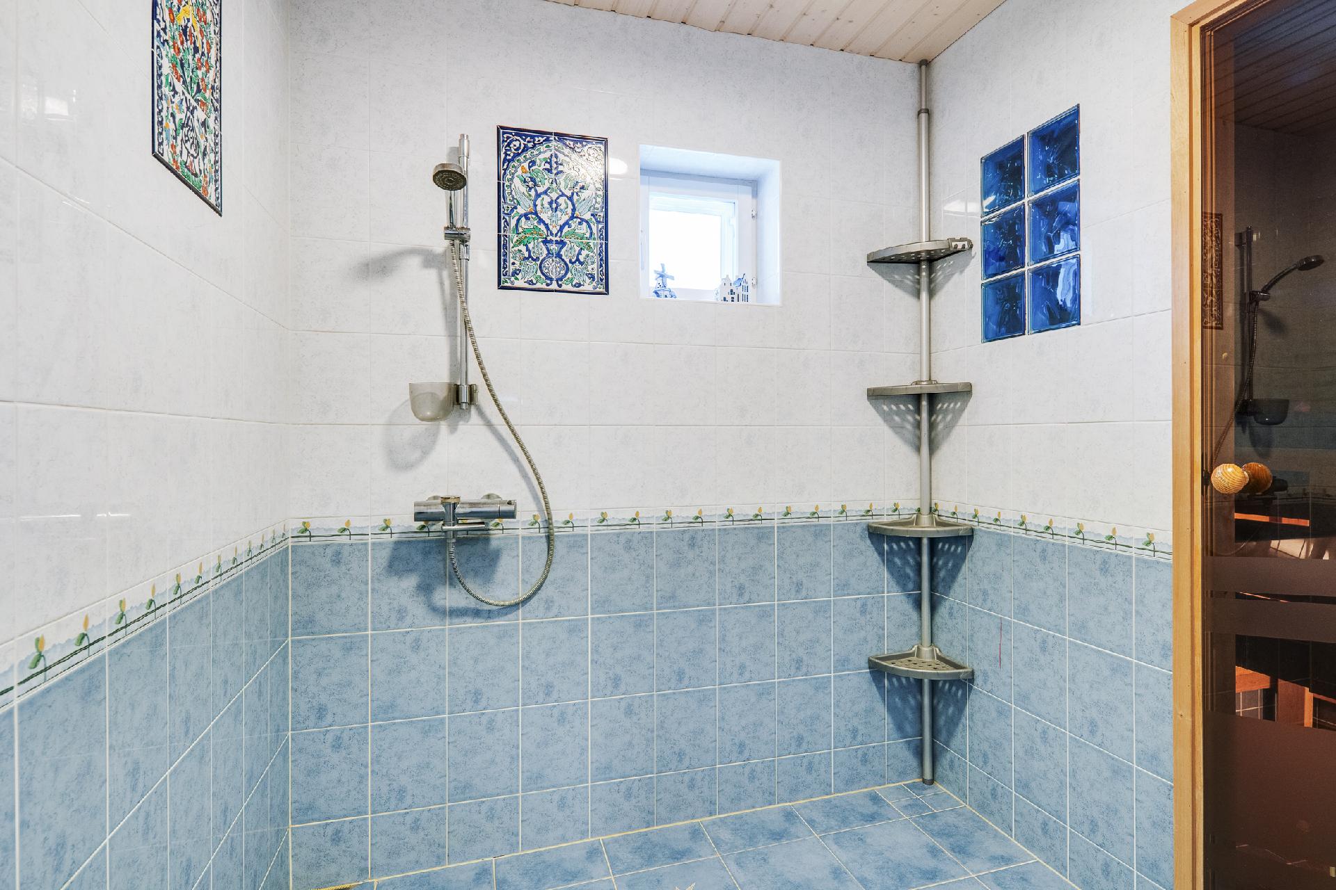 Valakkatie 10, Tapaninvainio, Helsinki