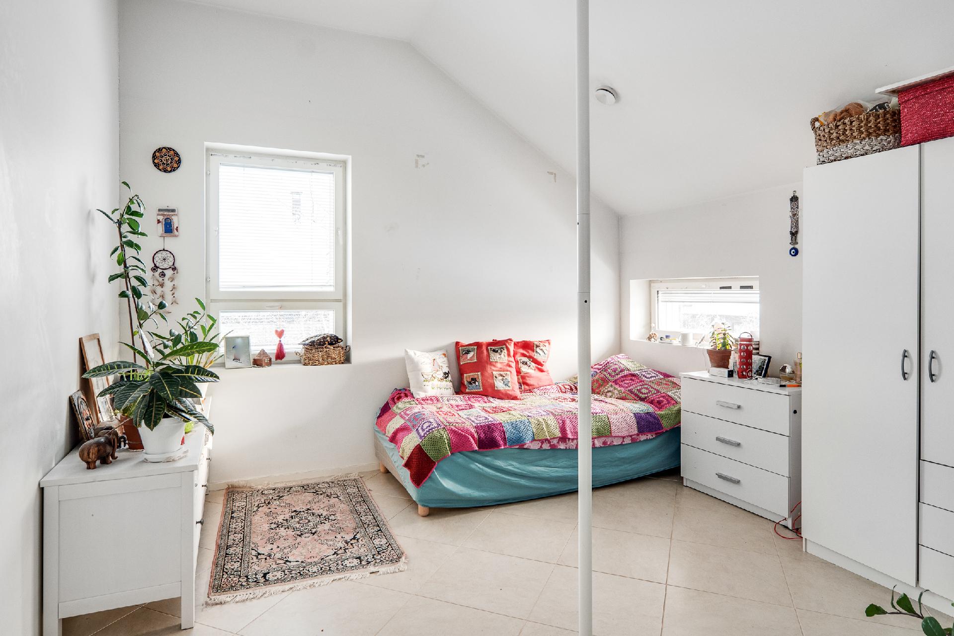 Valakkatie 10, Tapaninvainio, Helsinki