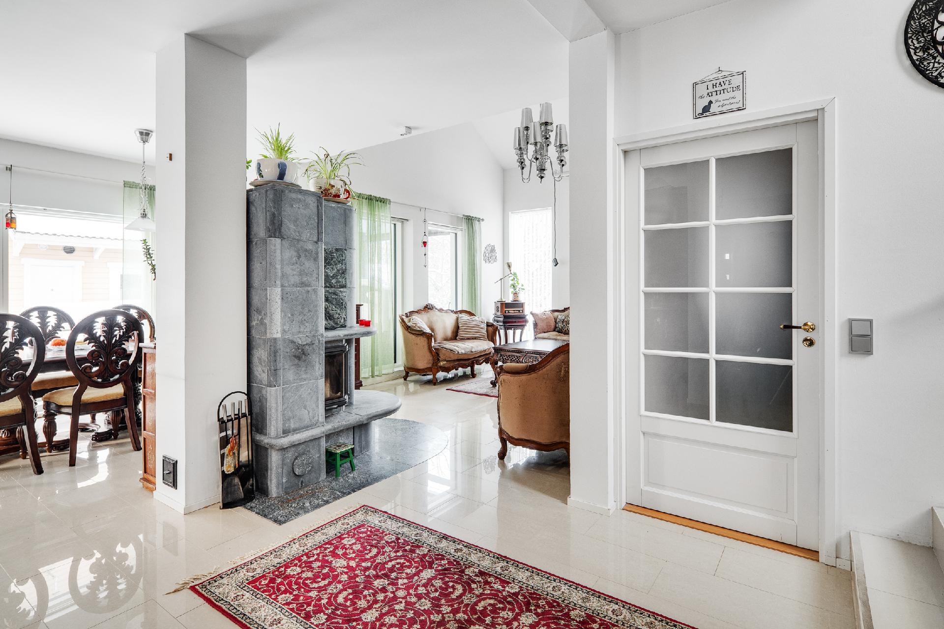 Valakkatie 10, Tapaninvainio, Helsinki