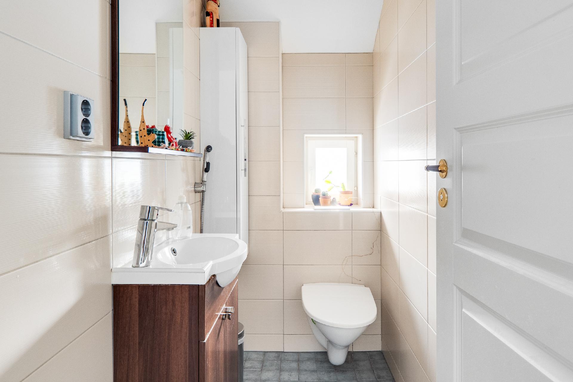 Valakkatie 10, Tapaninvainio, Helsinki