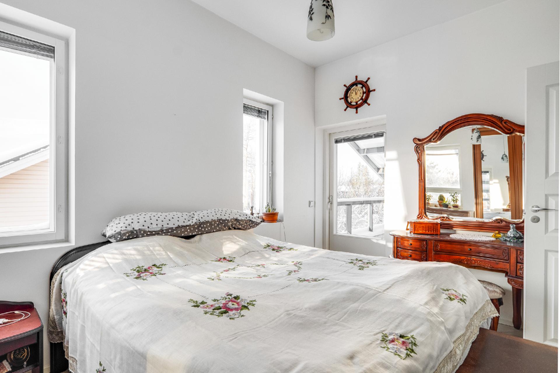 Valakkatie 10, Tapaninvainio, Helsinki