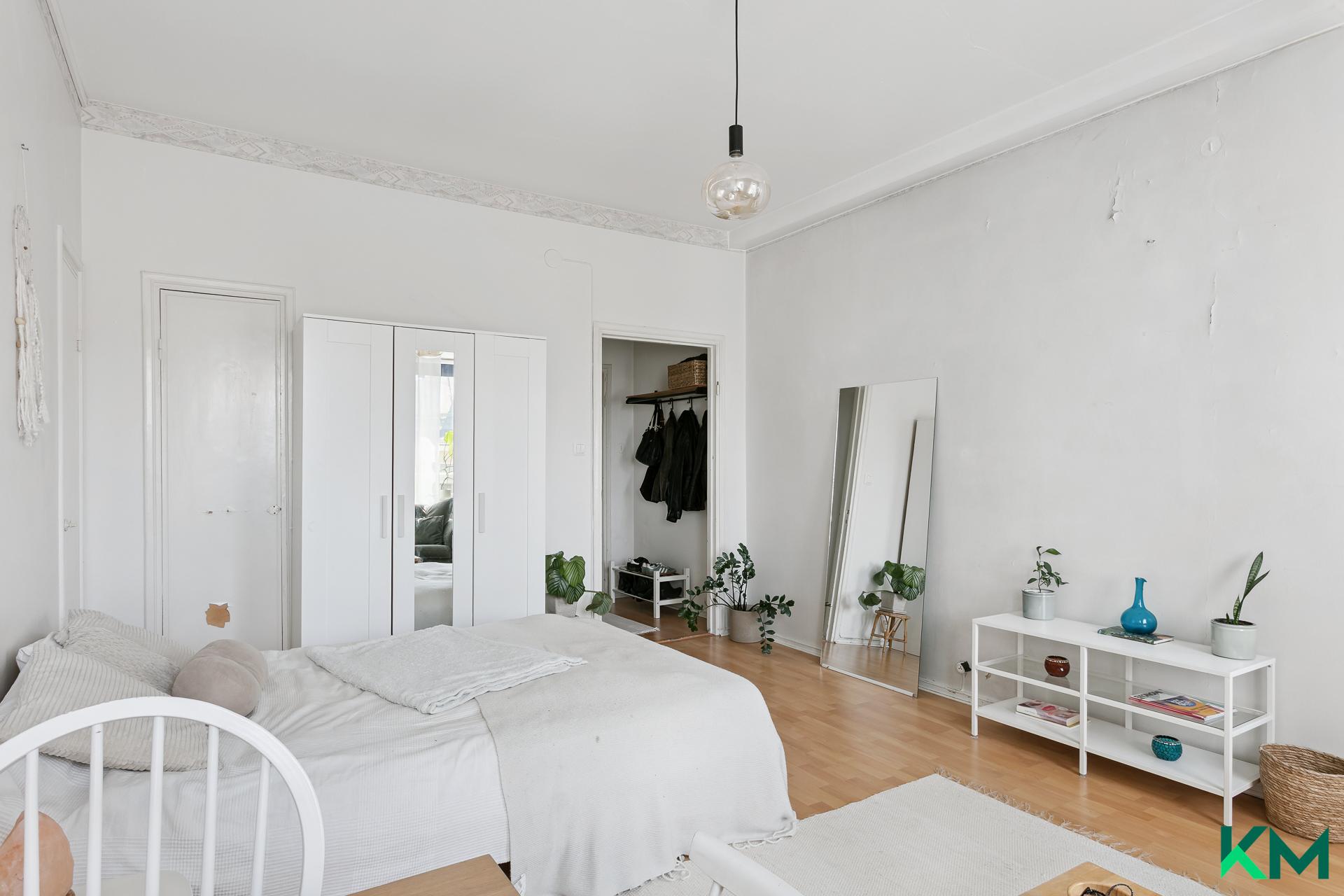 Perustie 18, Munkkiniemi, Helsinki