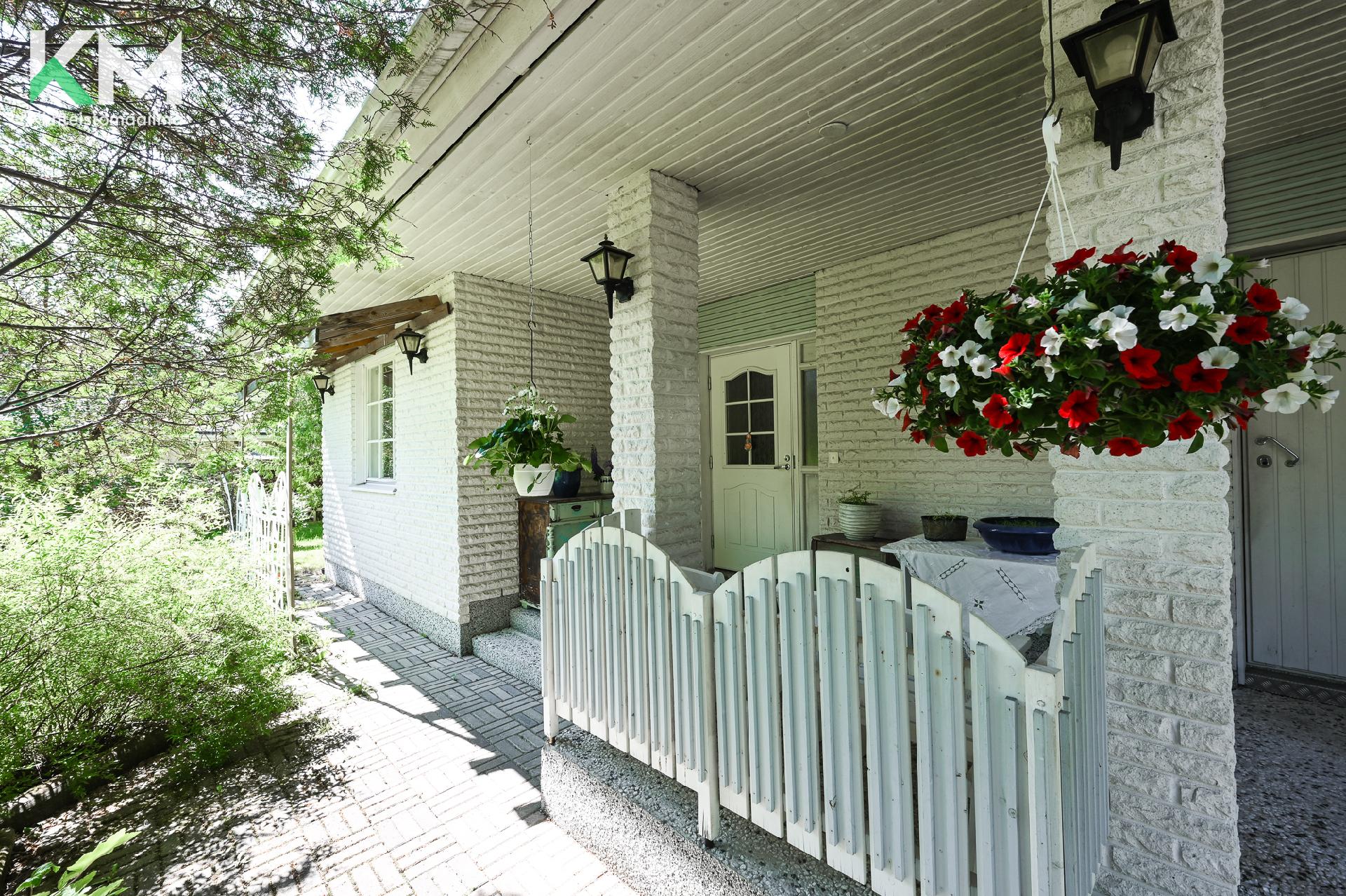 Rinkitie 6, Kaistila, Kurikka