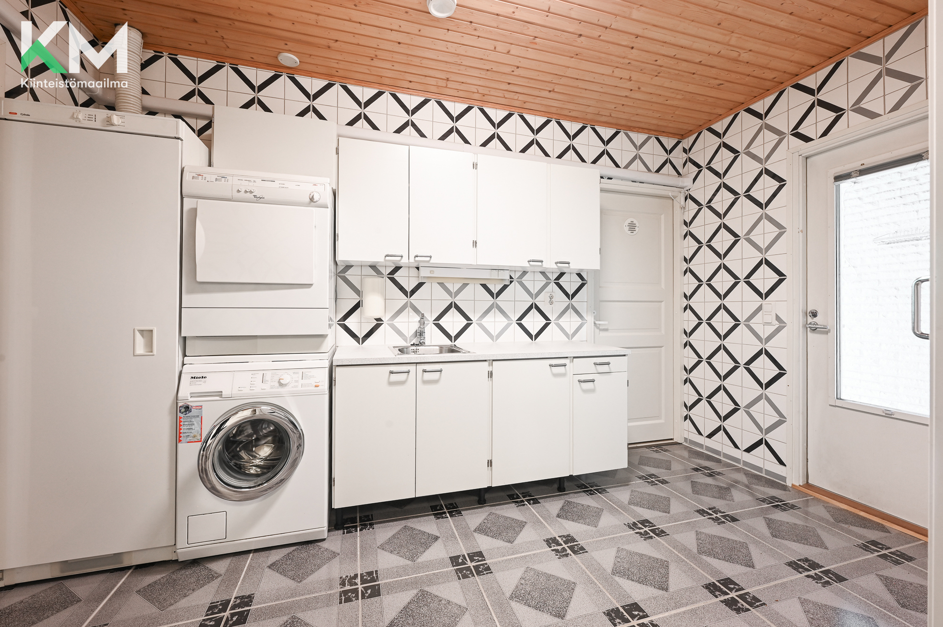 Rinkitie 6, Kaistila, Kurikka