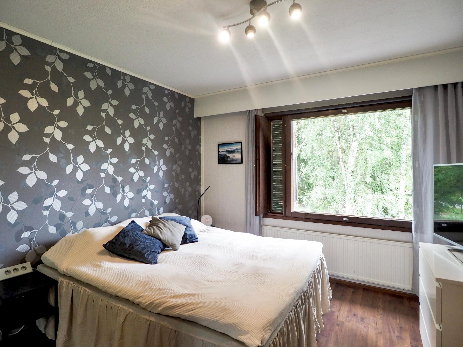 Hirventie 1, Loimalahti, Hämeenlinna