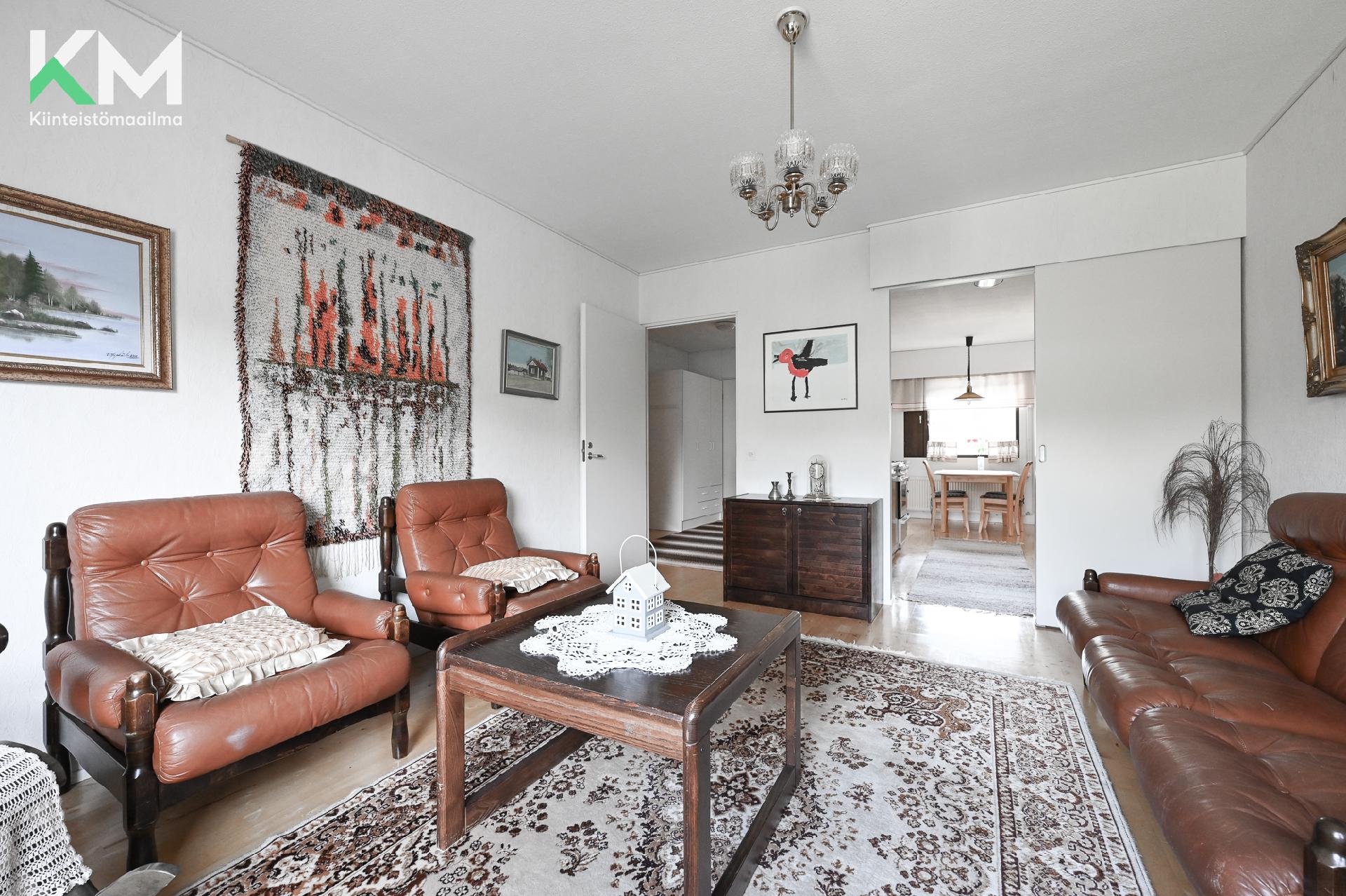 Huhdantie 1, Jyrä, Kurikka