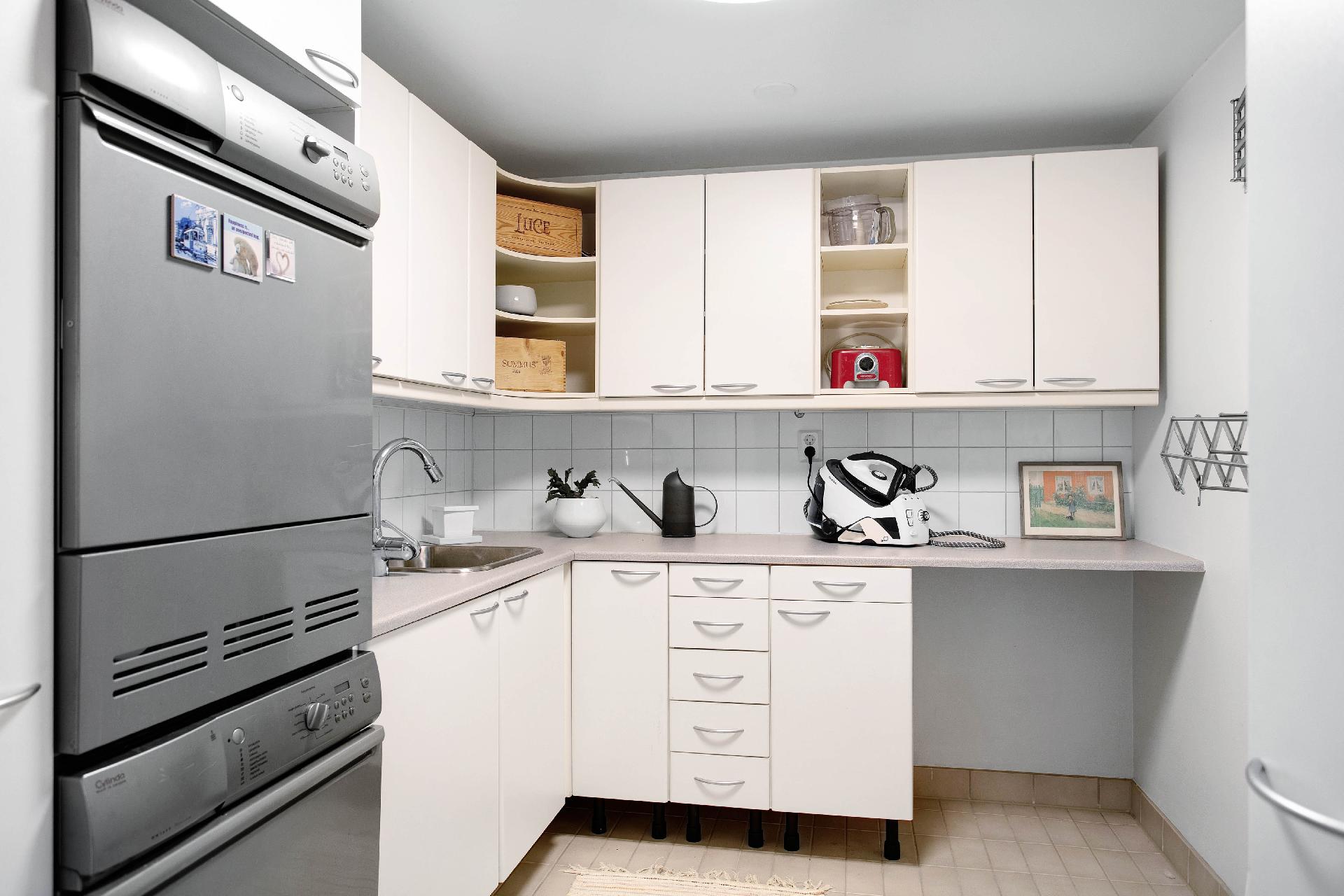 Alakerrassa tilava kodihoitohuone