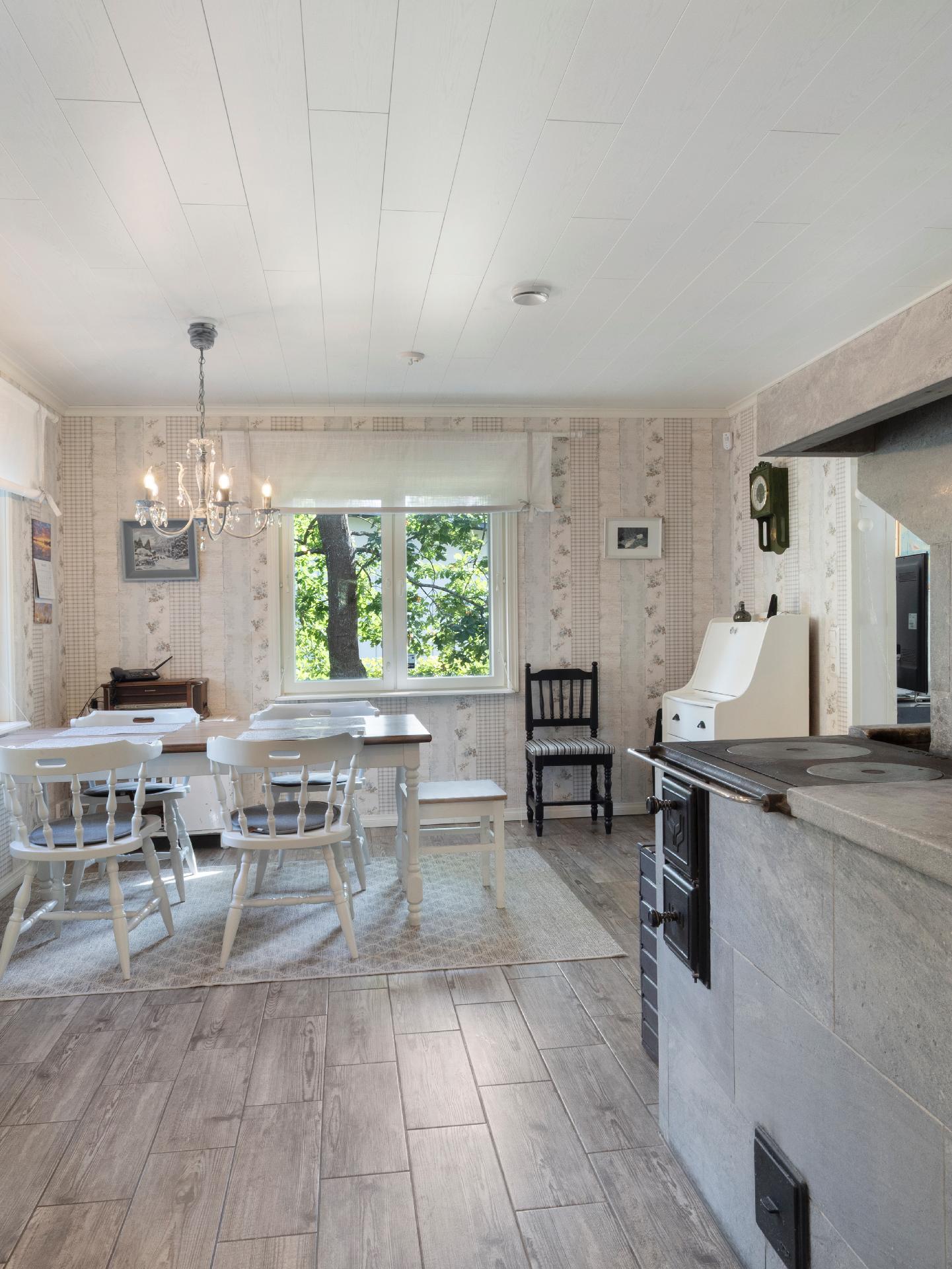 Sariolankatu 4, Karsikko, Joensuu