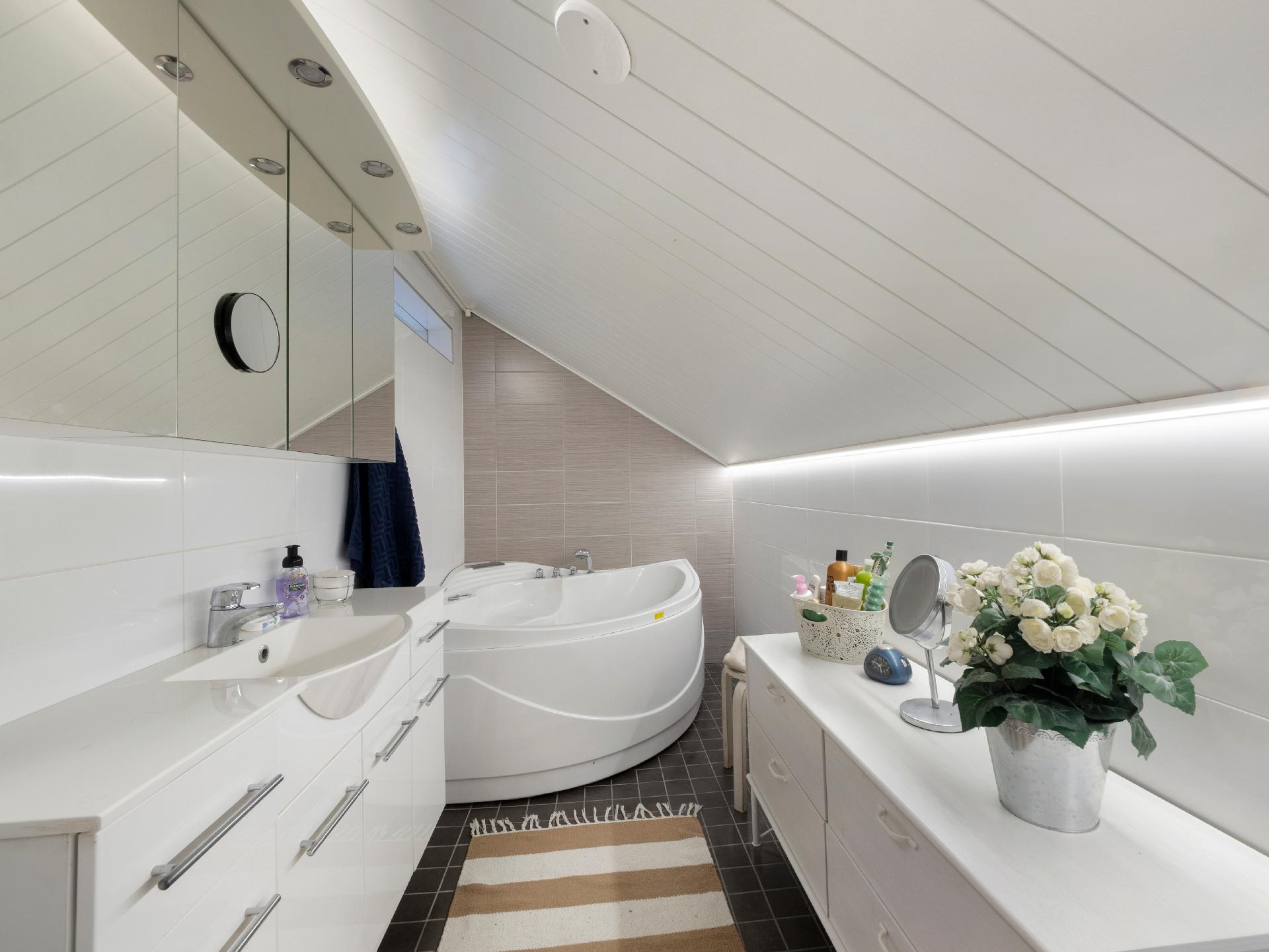 Sariolankatu 4, Karsikko, Joensuu