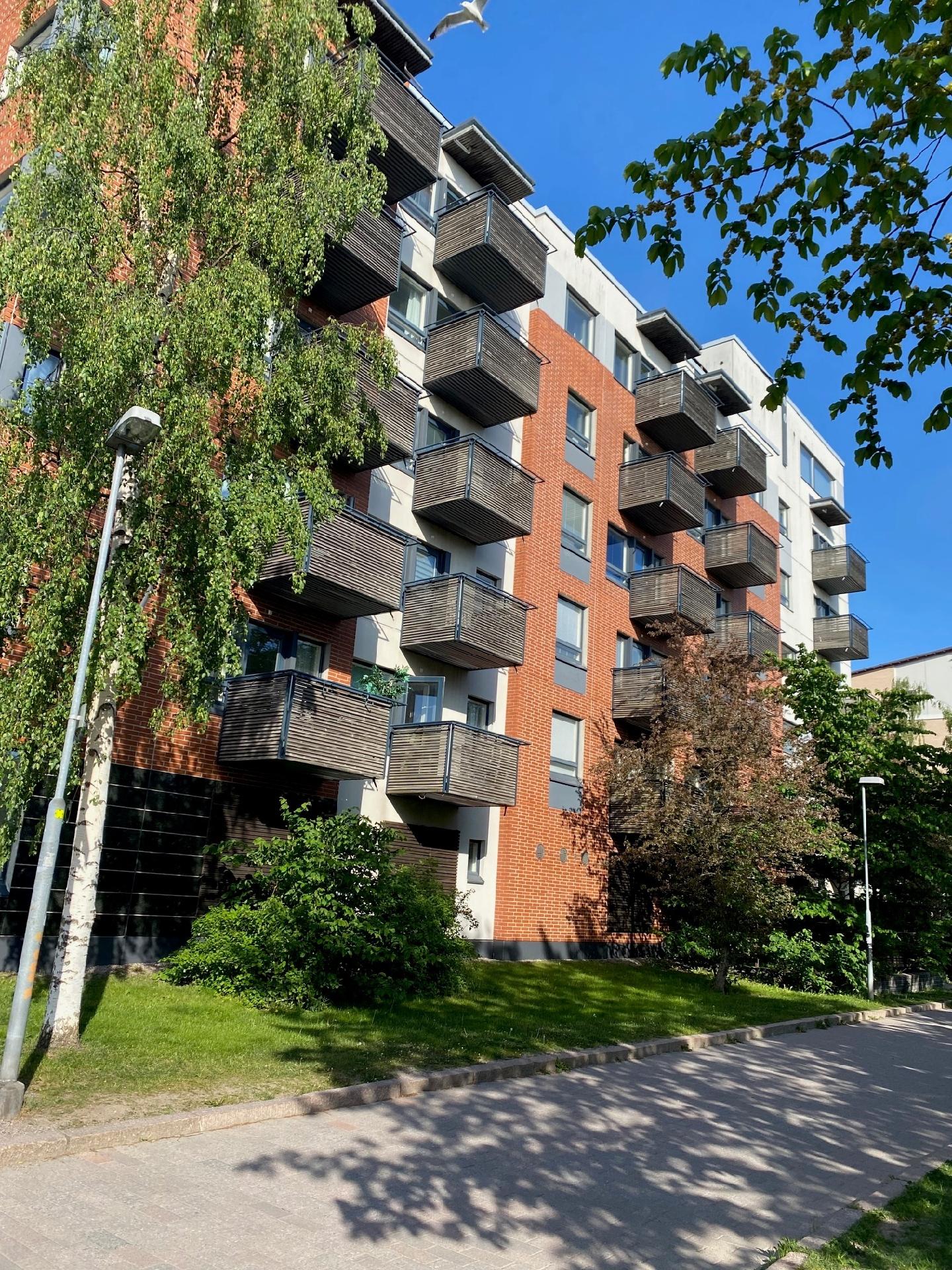 Klaavunpolku 2, Puotila, Helsinki
