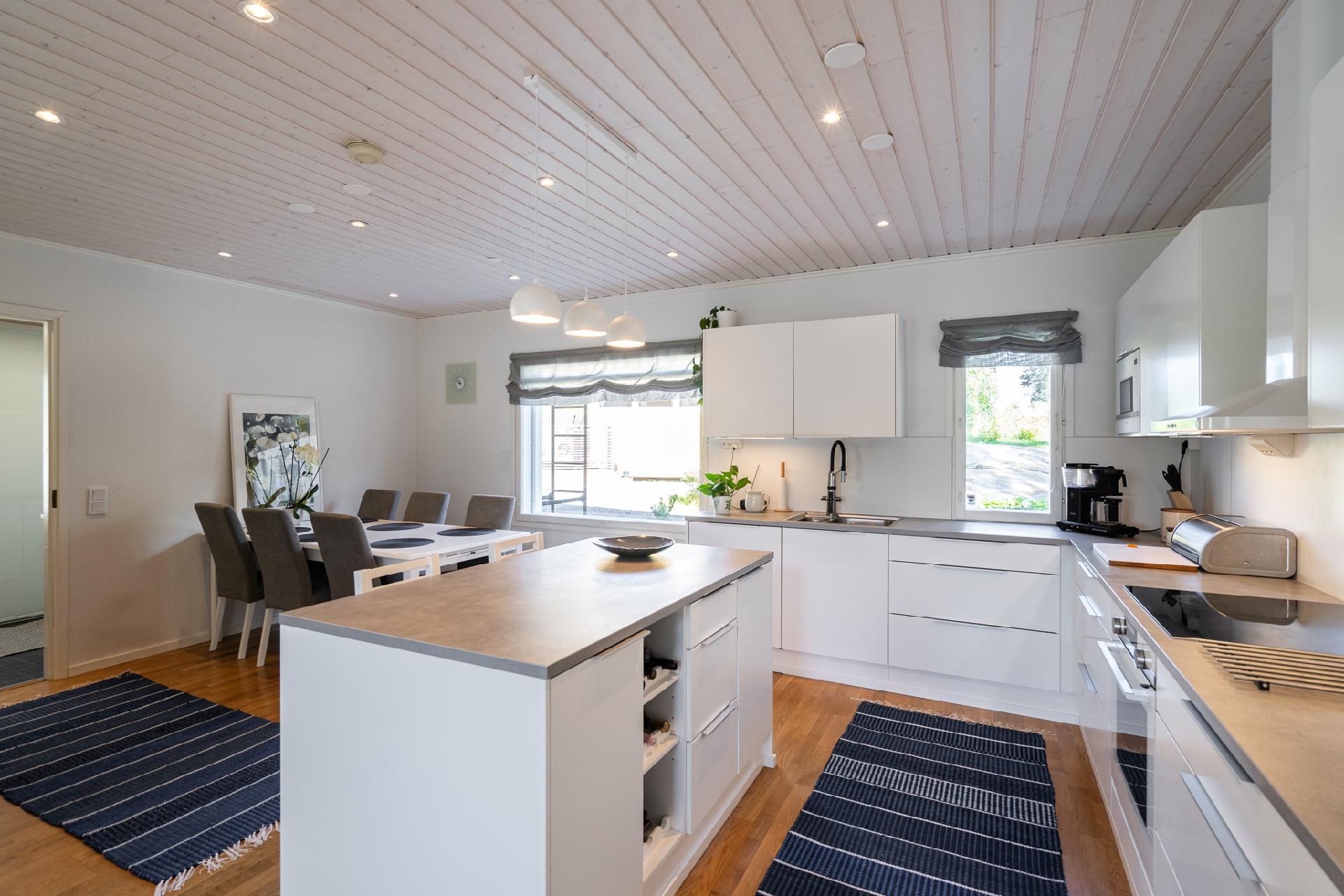 Keittiö / ruokailutila