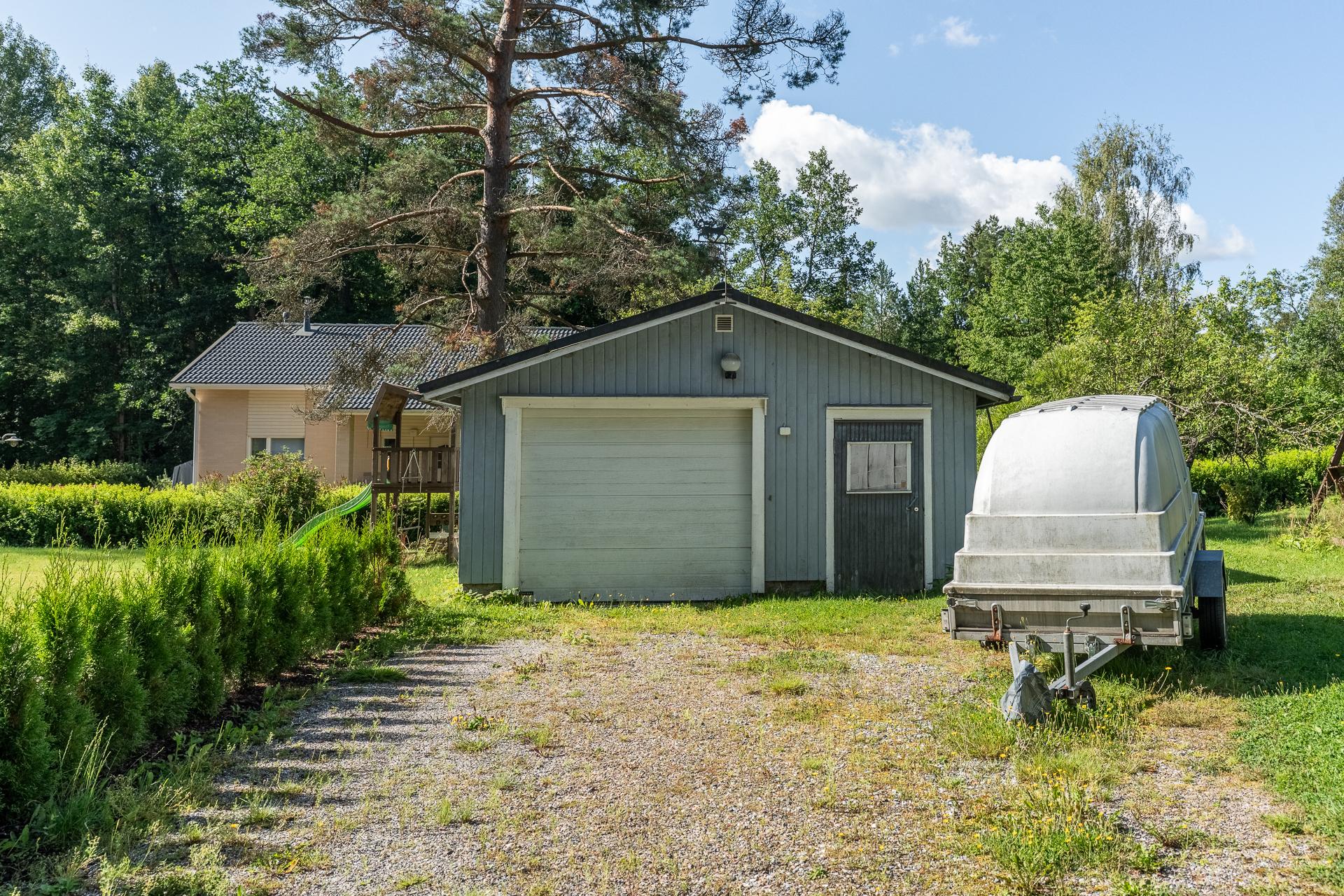 Pääskytie 3, Vallinoja, Vantaa