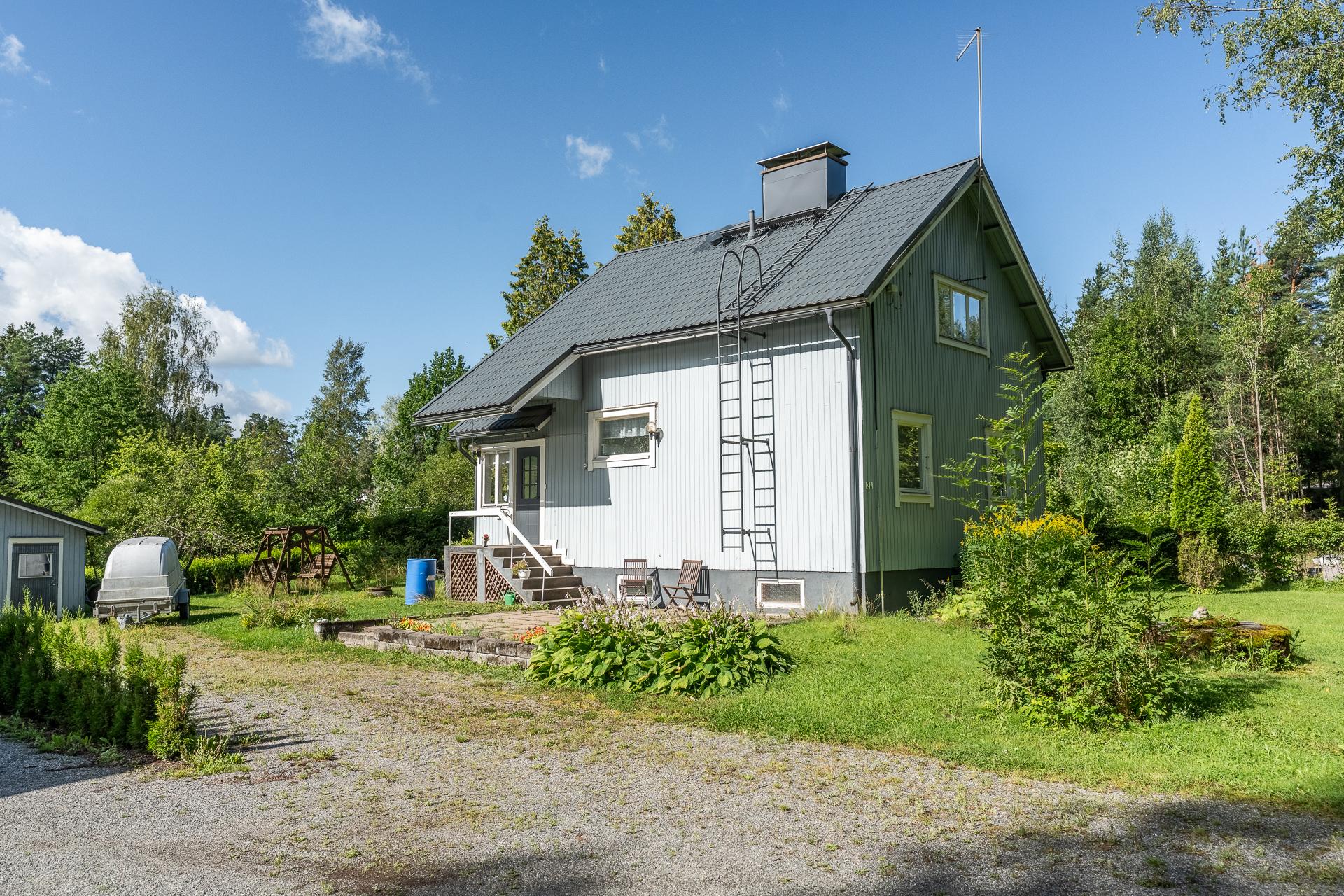 Pääskytie 3, Vallinoja, Vantaa