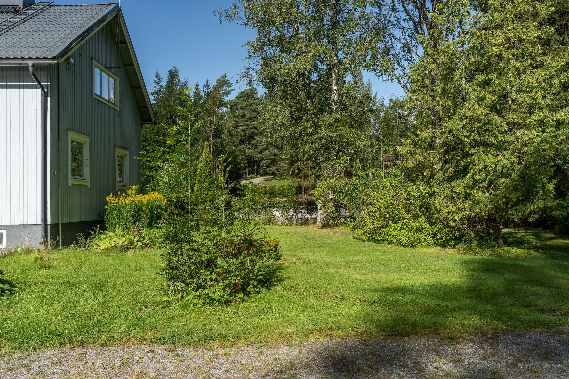 Pääskytie 3, Vallinoja, Vantaa