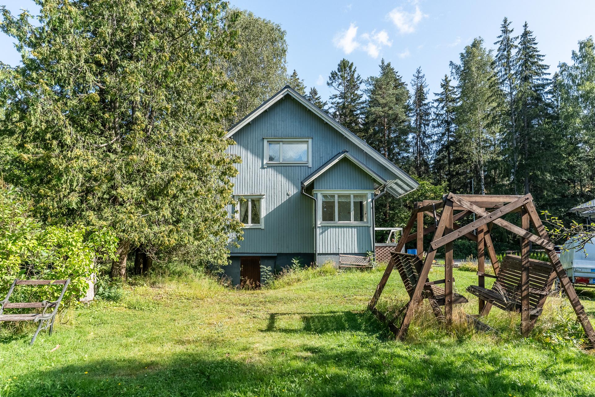 Pääskytie 3, Vallinoja, Vantaa