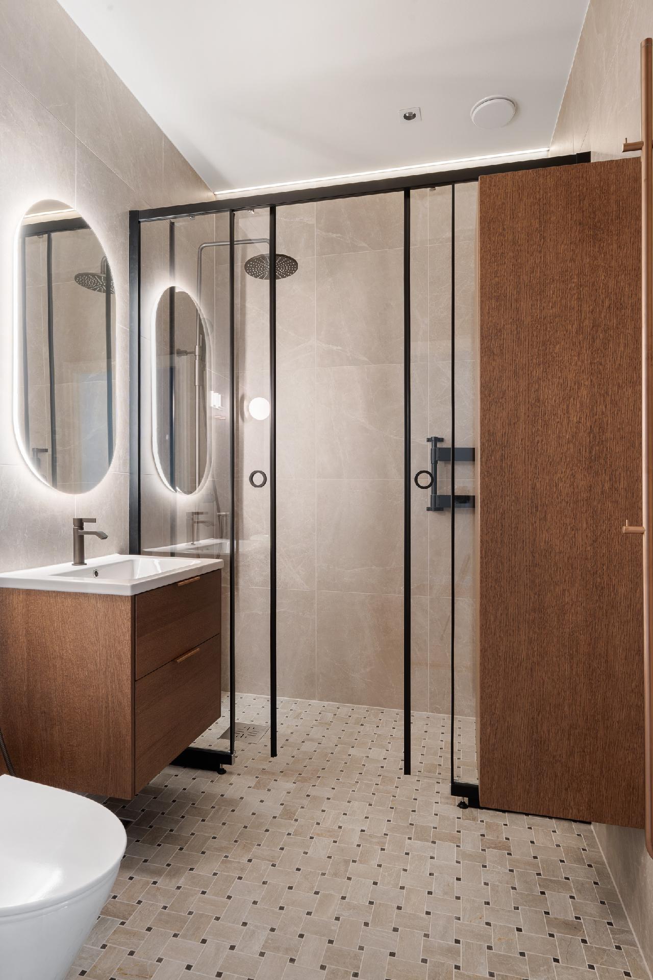 Luotsikatu 4, Katajanokka, Helsinki