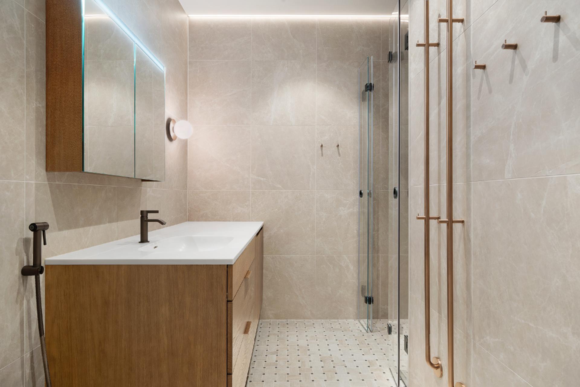 Luotsikatu 4, Katajanokka, Helsinki