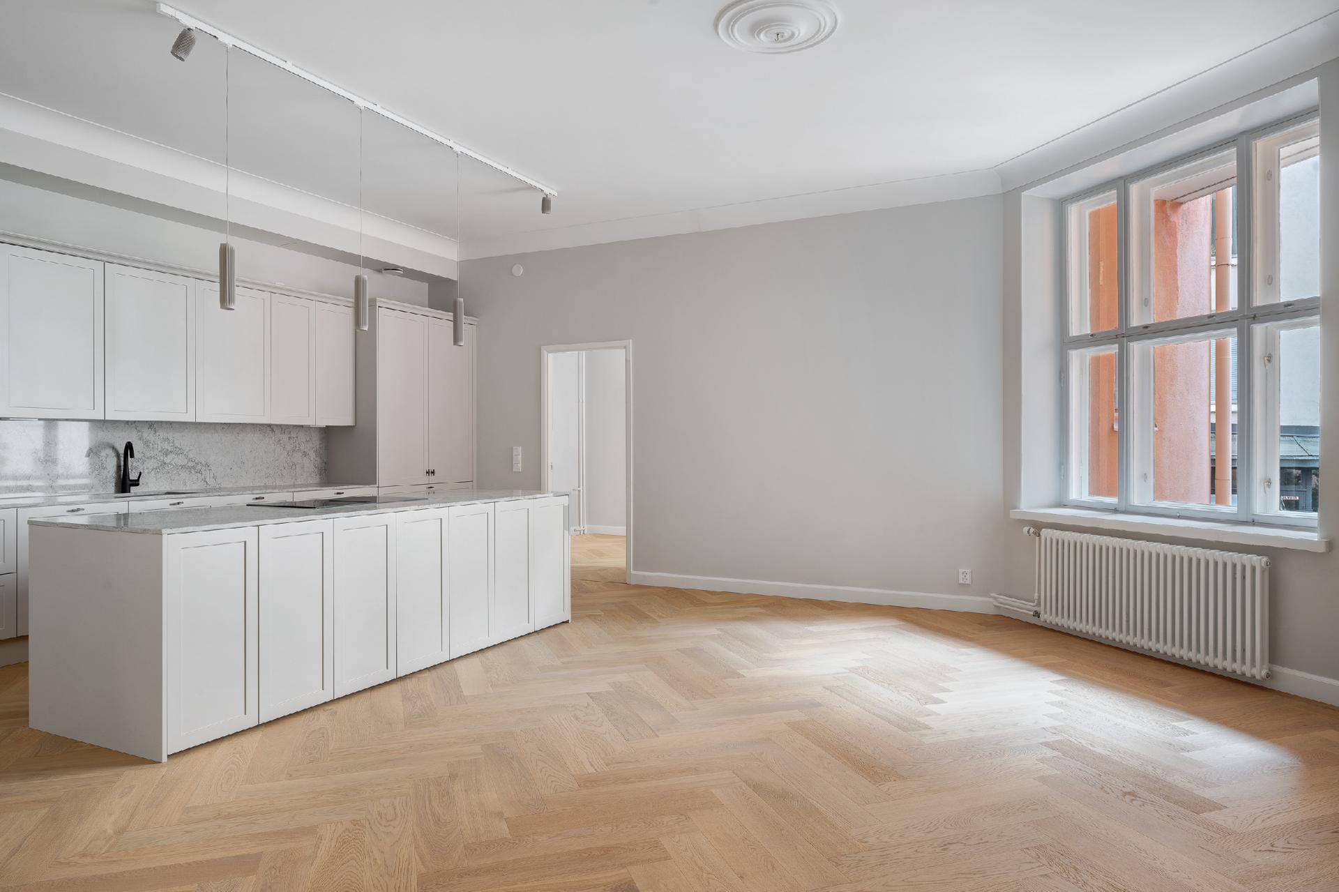 Luotsikatu 4, Katajanokka, Helsinki