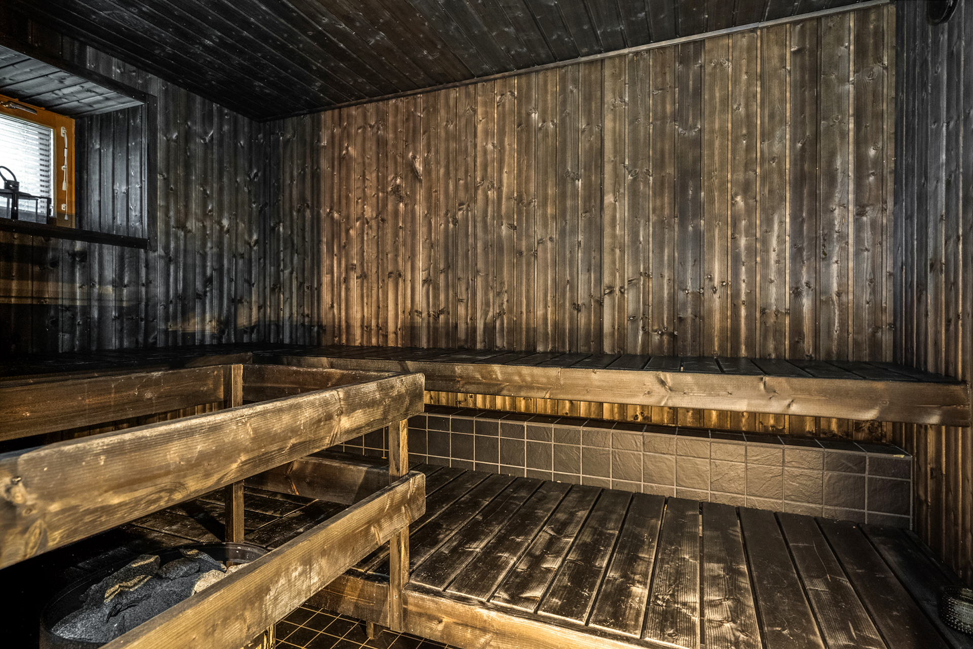 Sauna on todella tilava.