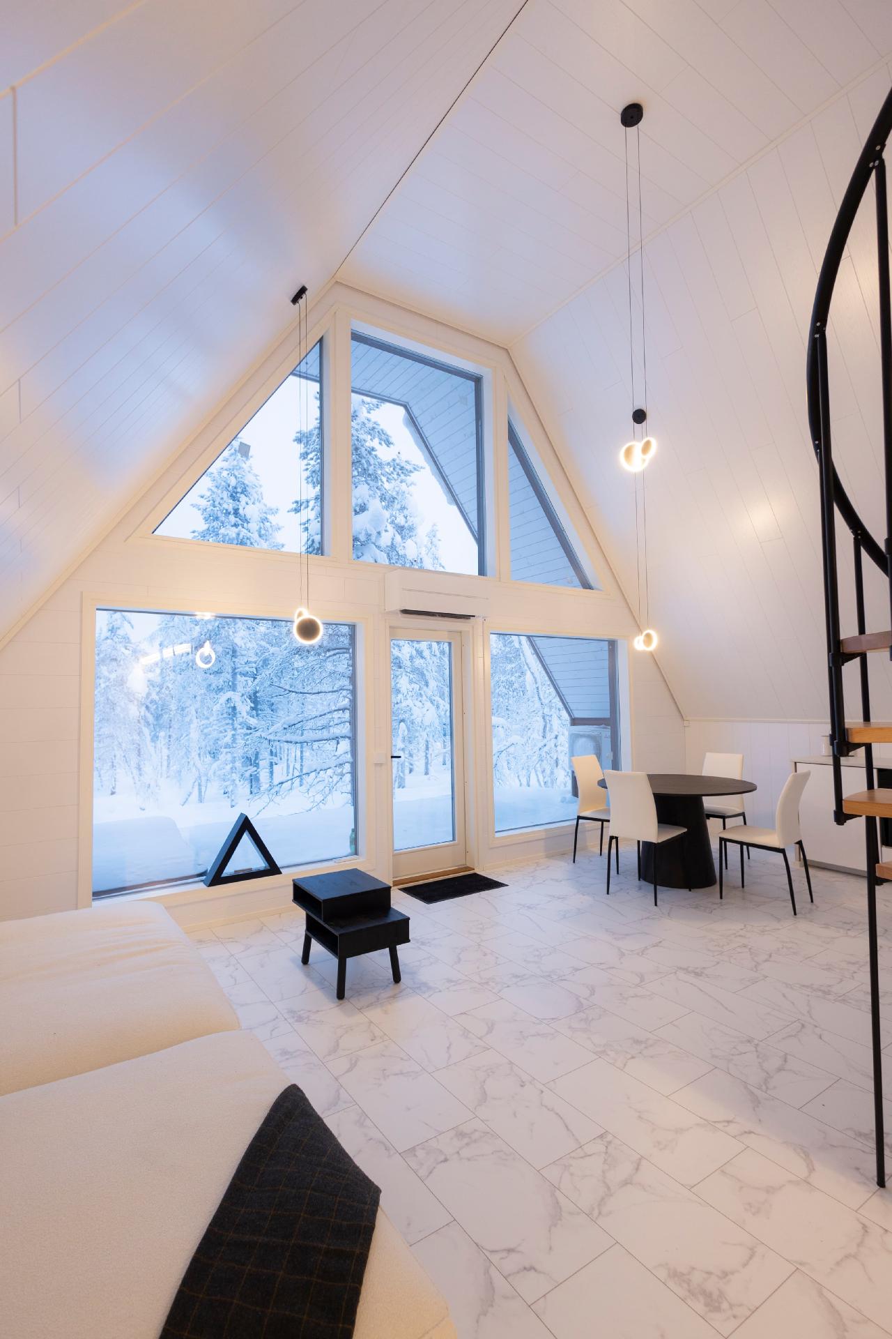 Isot avarat maisemaikkunat