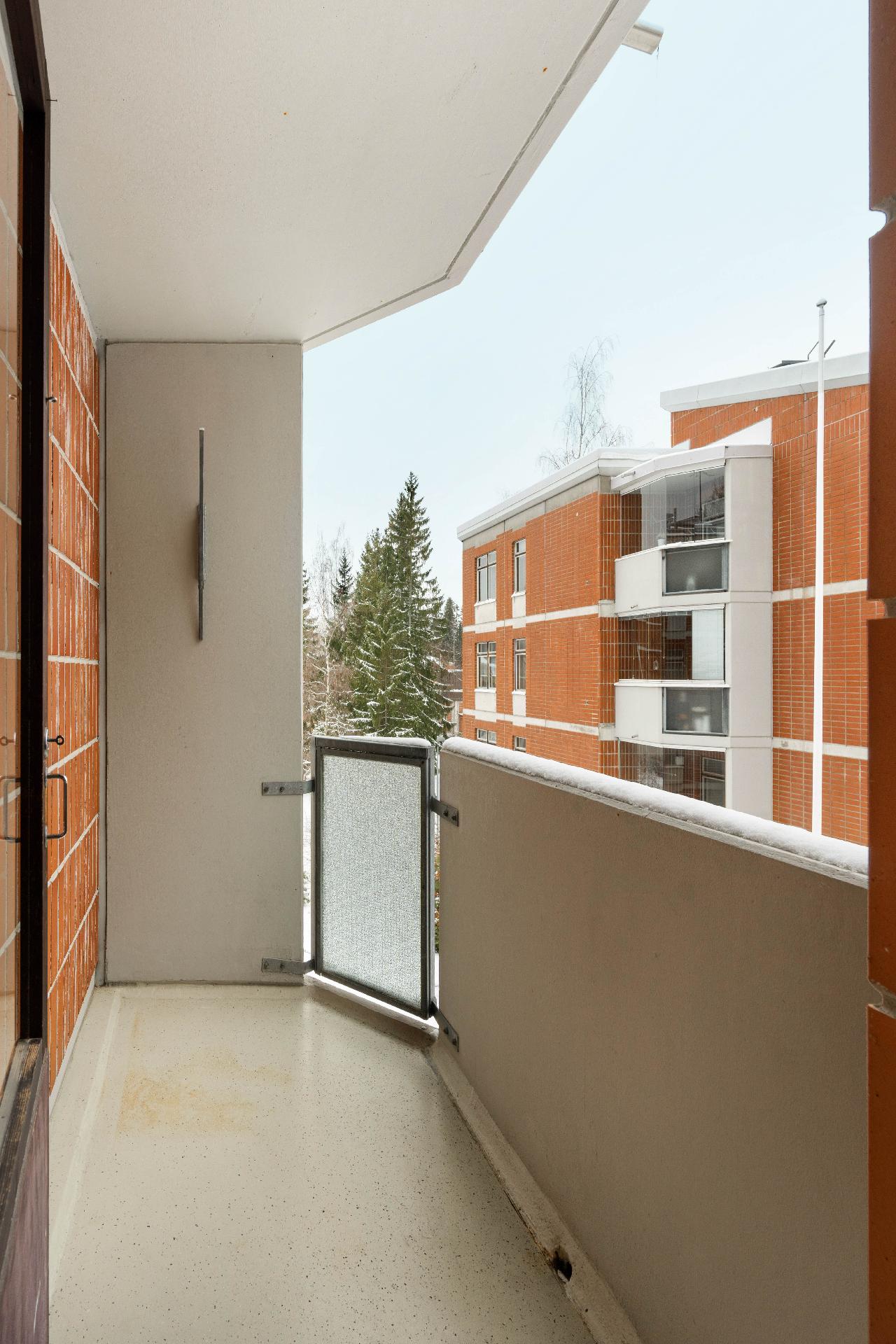 Mantelikuja 6, Pähkinärinne, Vantaa