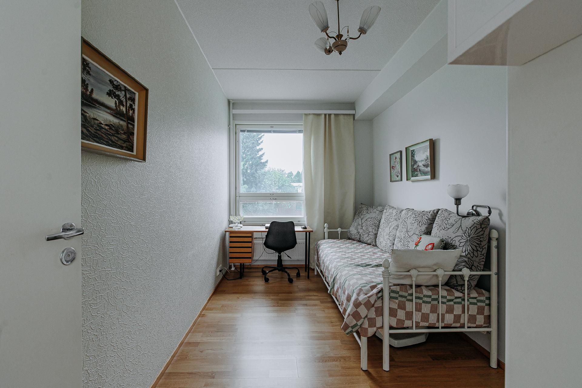 Keskuspuistikko 12, Keskusta, Kurikka