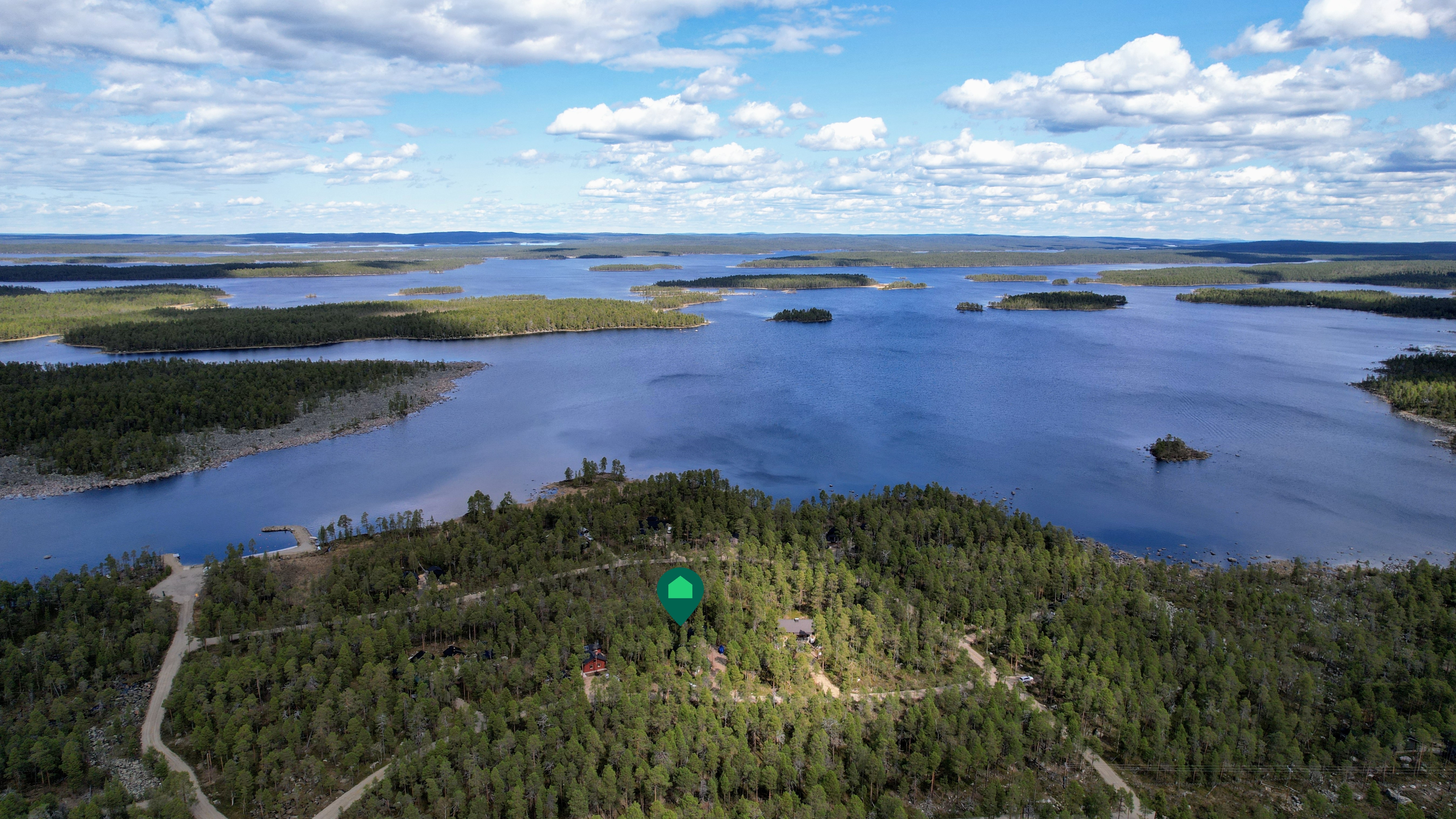 Näkymät Paksuvuonon suuntaan